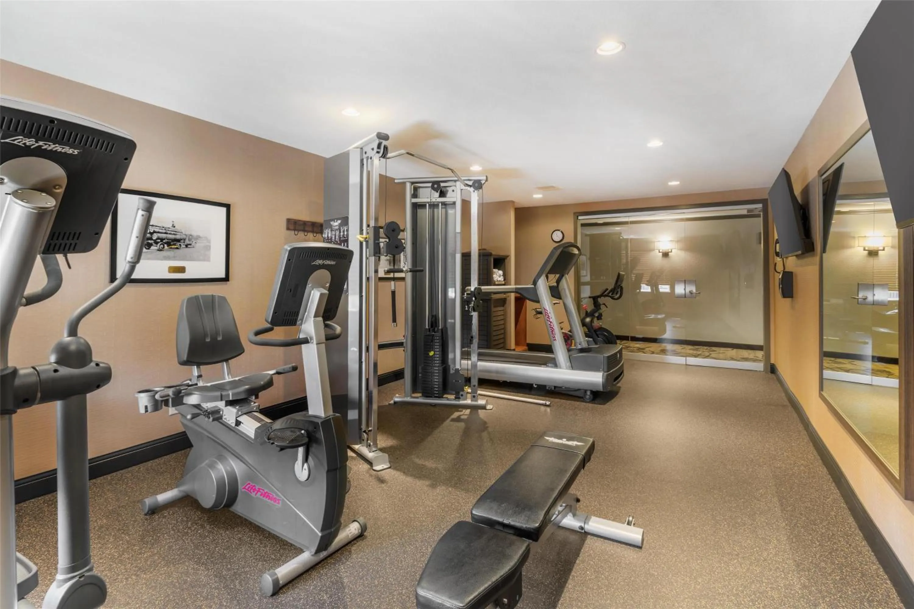Fitness centre/facilities in Best Western Plus Country Meadows Inn