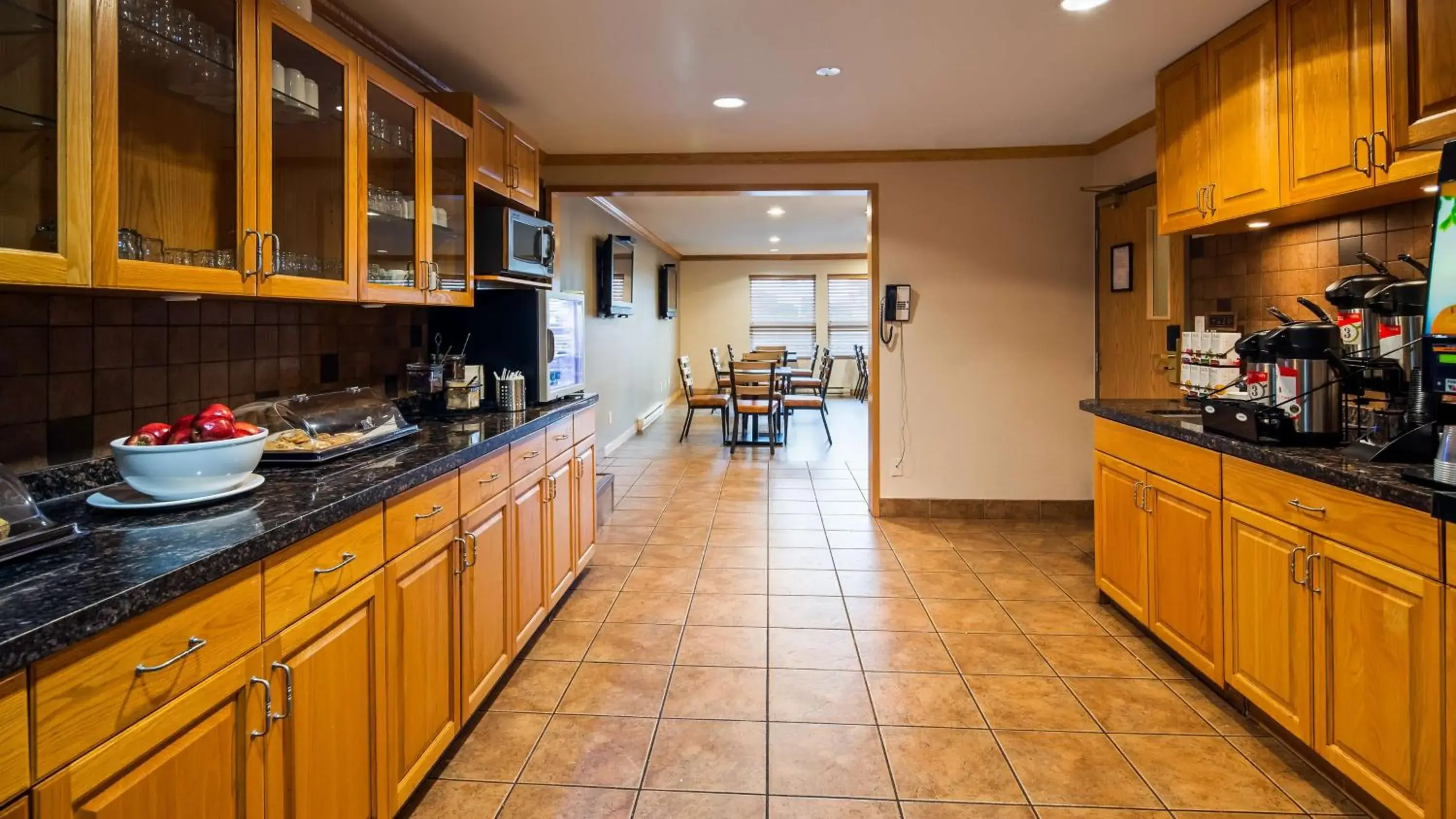 Breakfast in Best Western Plus Country Meadows Inn Breakfast in Best Western Plus Country Meadows Inn