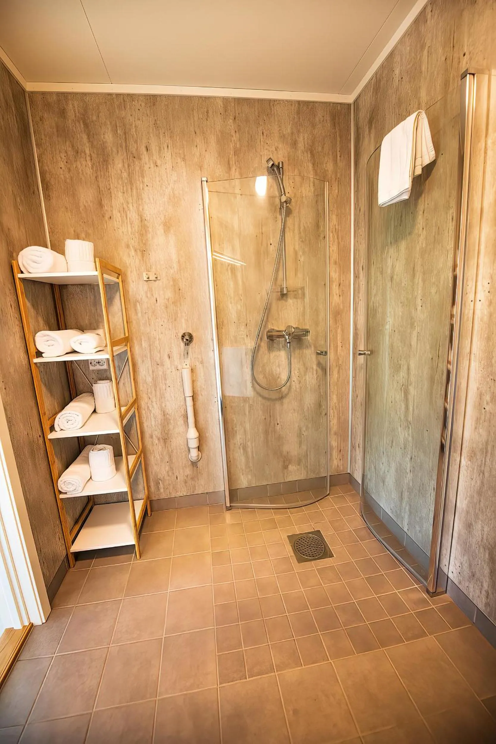 Shower in Senja Fjordhotell and Apartments