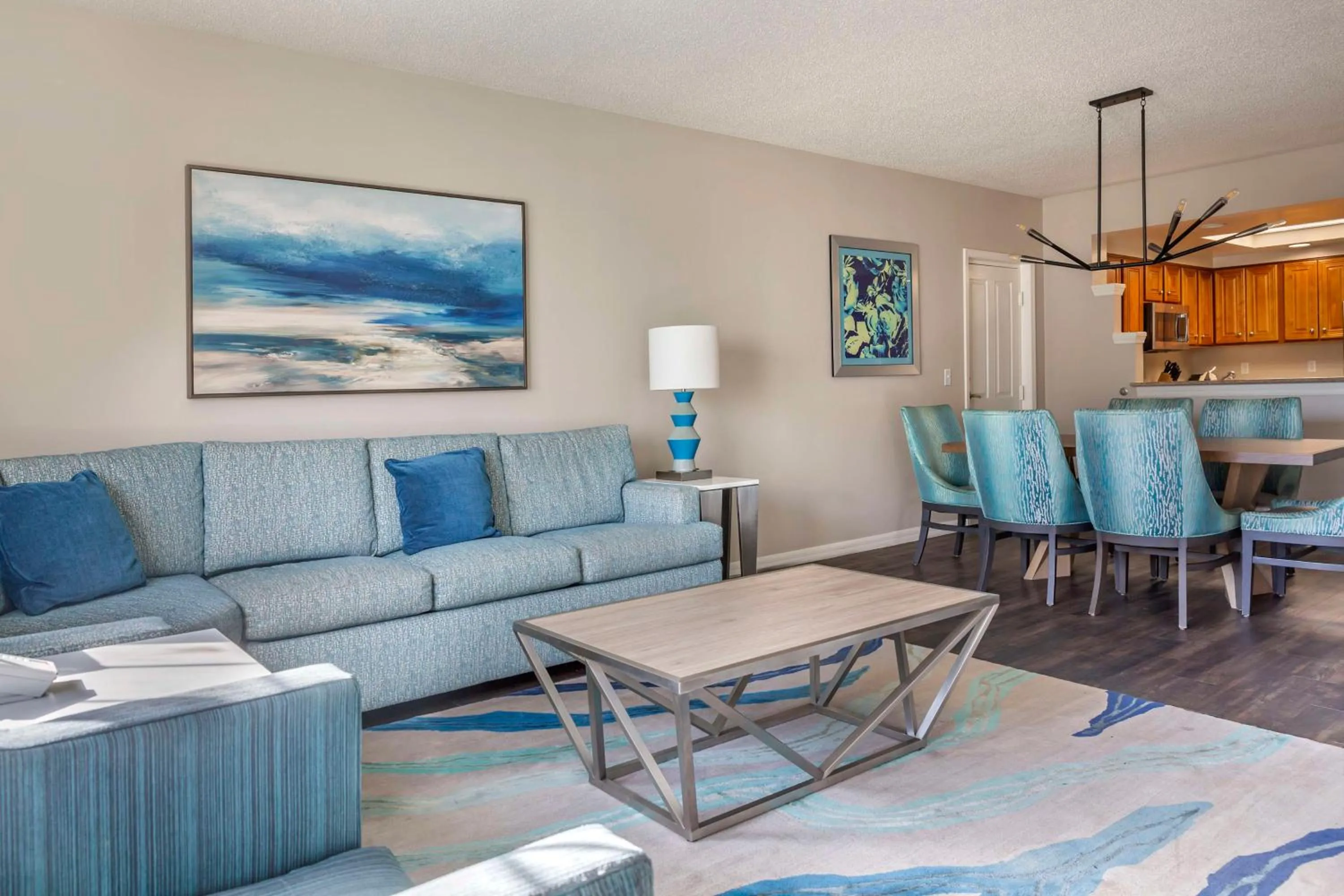 Living room in Hilton Grand Vacations Club SeaWorld Orlando