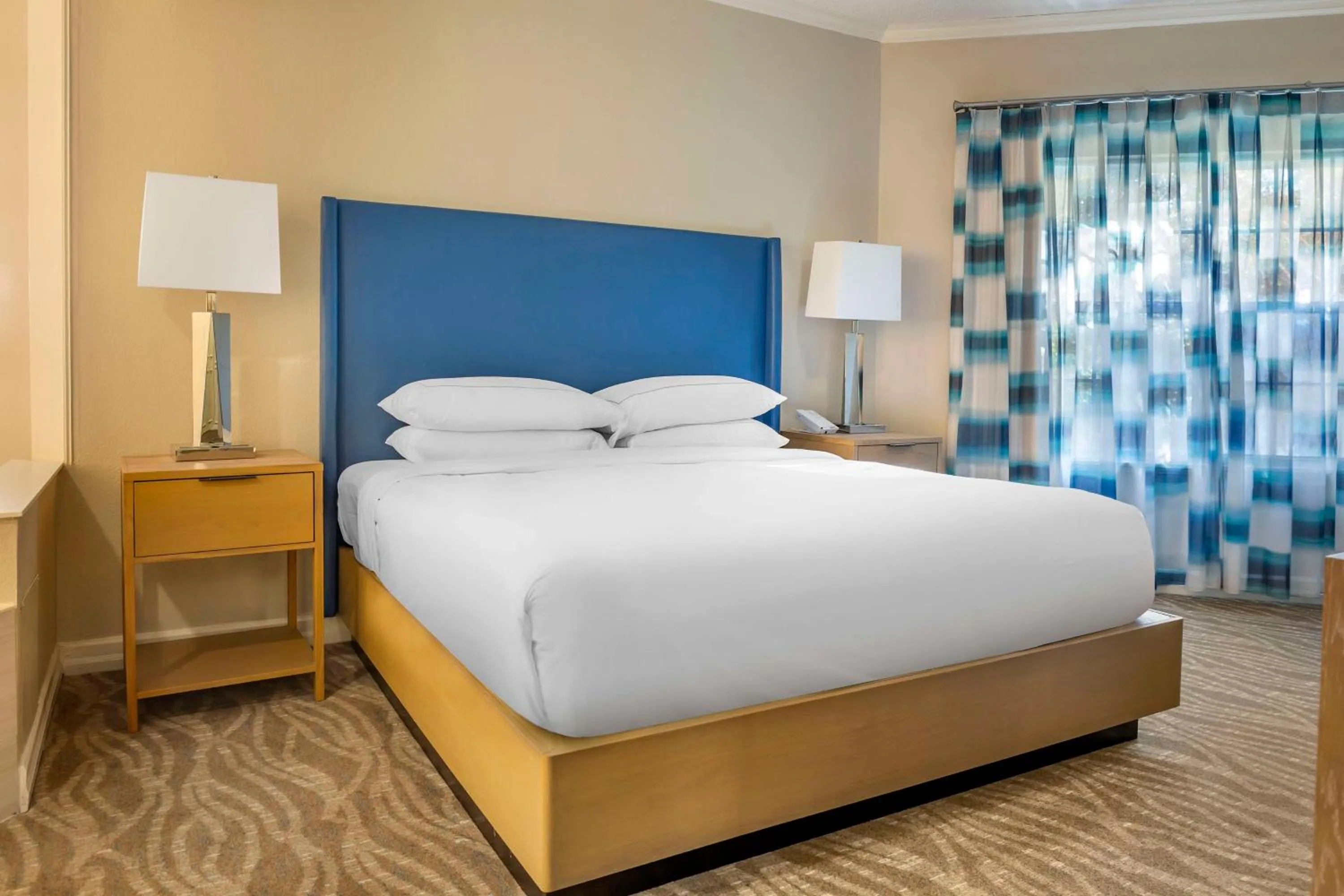 Bed in Hilton Grand Vacations Club SeaWorld Orlando