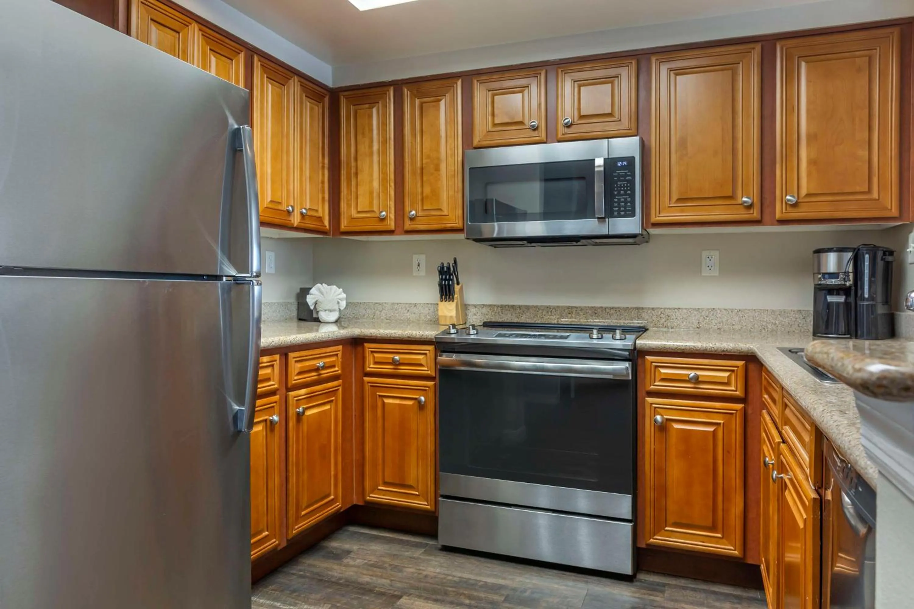 Kitchen or kitchenette in Hilton Grand Vacations Club SeaWorld Orlando
