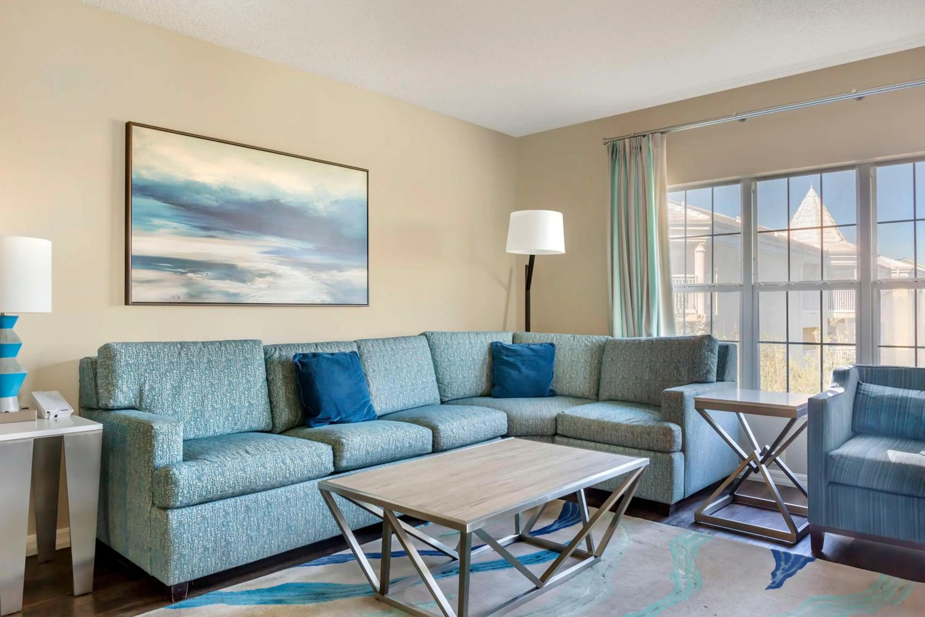 Living room in Hilton Grand Vacations Club SeaWorld Orlando