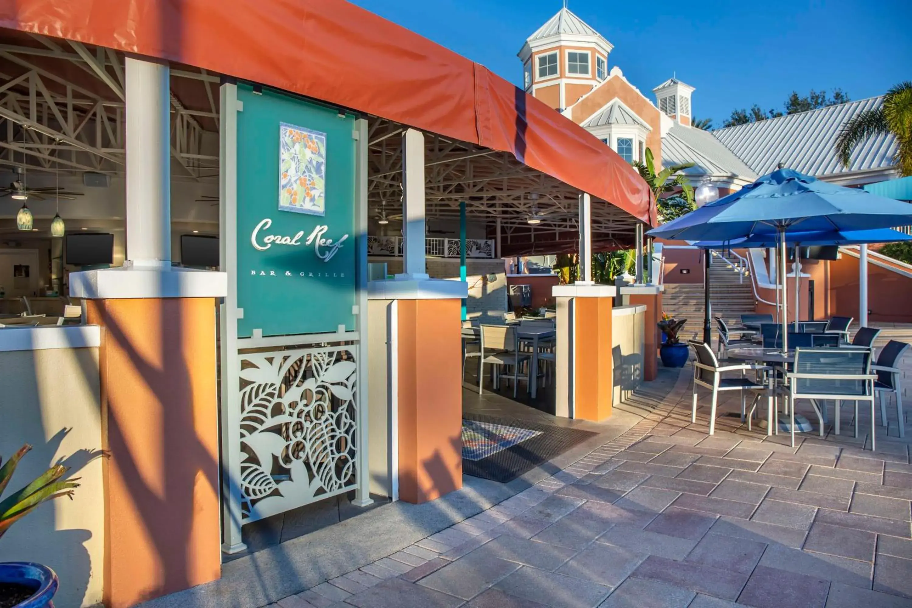 Lounge or bar in Hilton Grand Vacations Club SeaWorld Orlando Lounge or bar in Hilton Grand Vacations Club SeaWorld Orlando