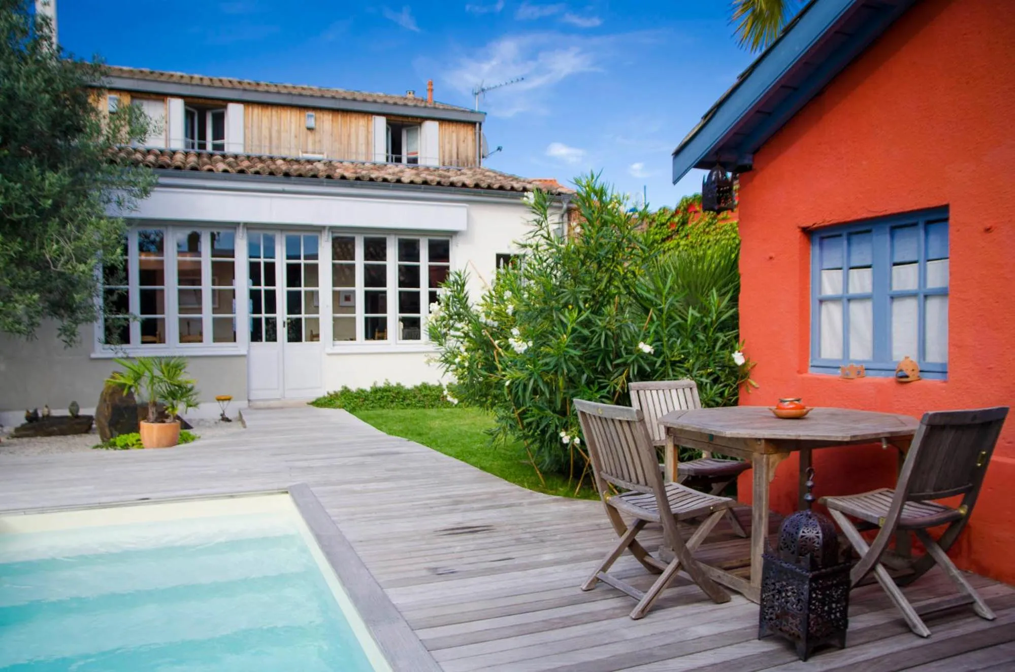 Garden in La Ferrade Chambres d'Hôtes B&B