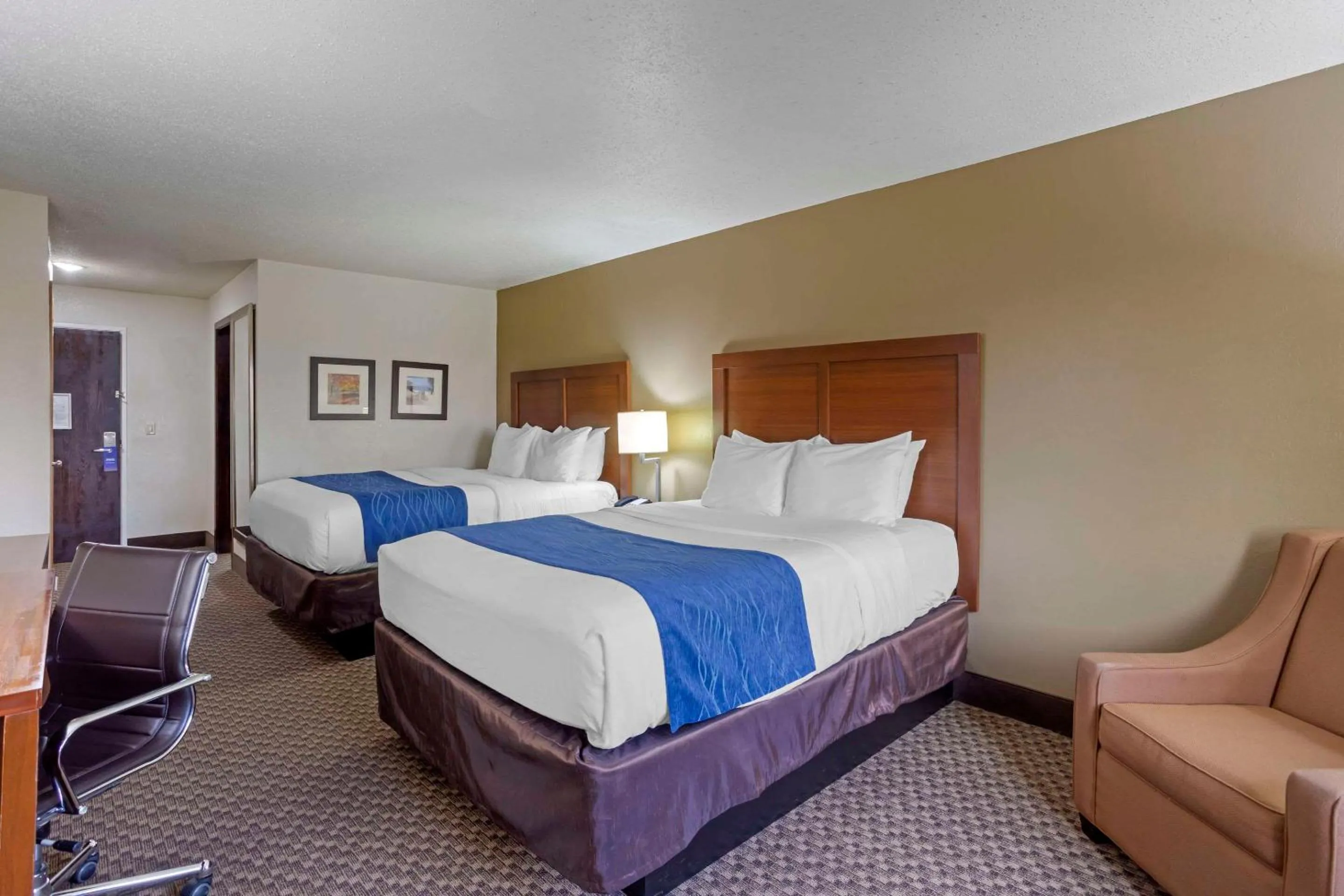Bedroom, Bed in Comfort Inn Hobart-Merrillville I-65