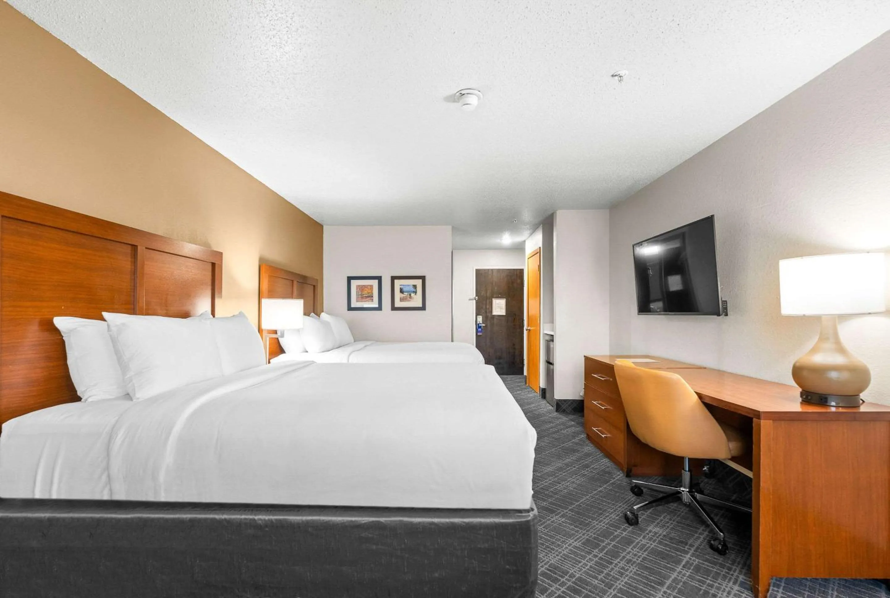 Bedroom, Bed in Comfort Inn Hobart-Merrillville I-65