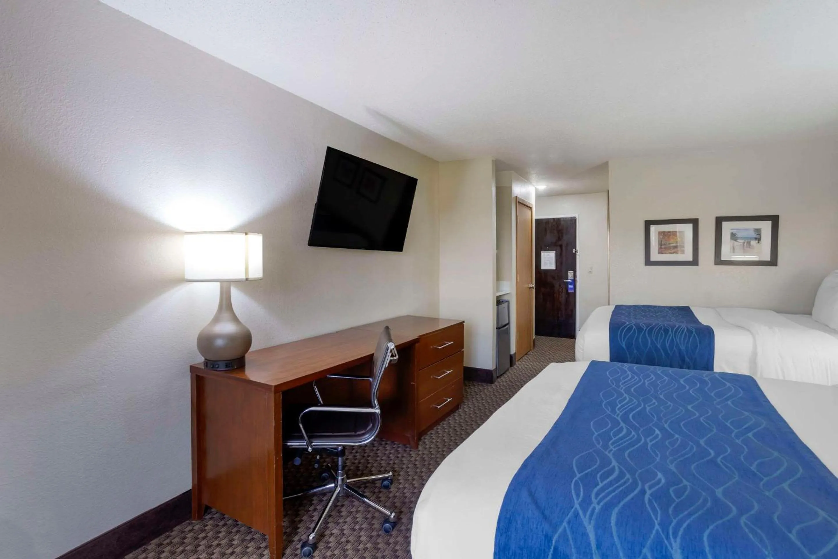 Bedroom, Bed in Comfort Inn Hobart-Merrillville I-65