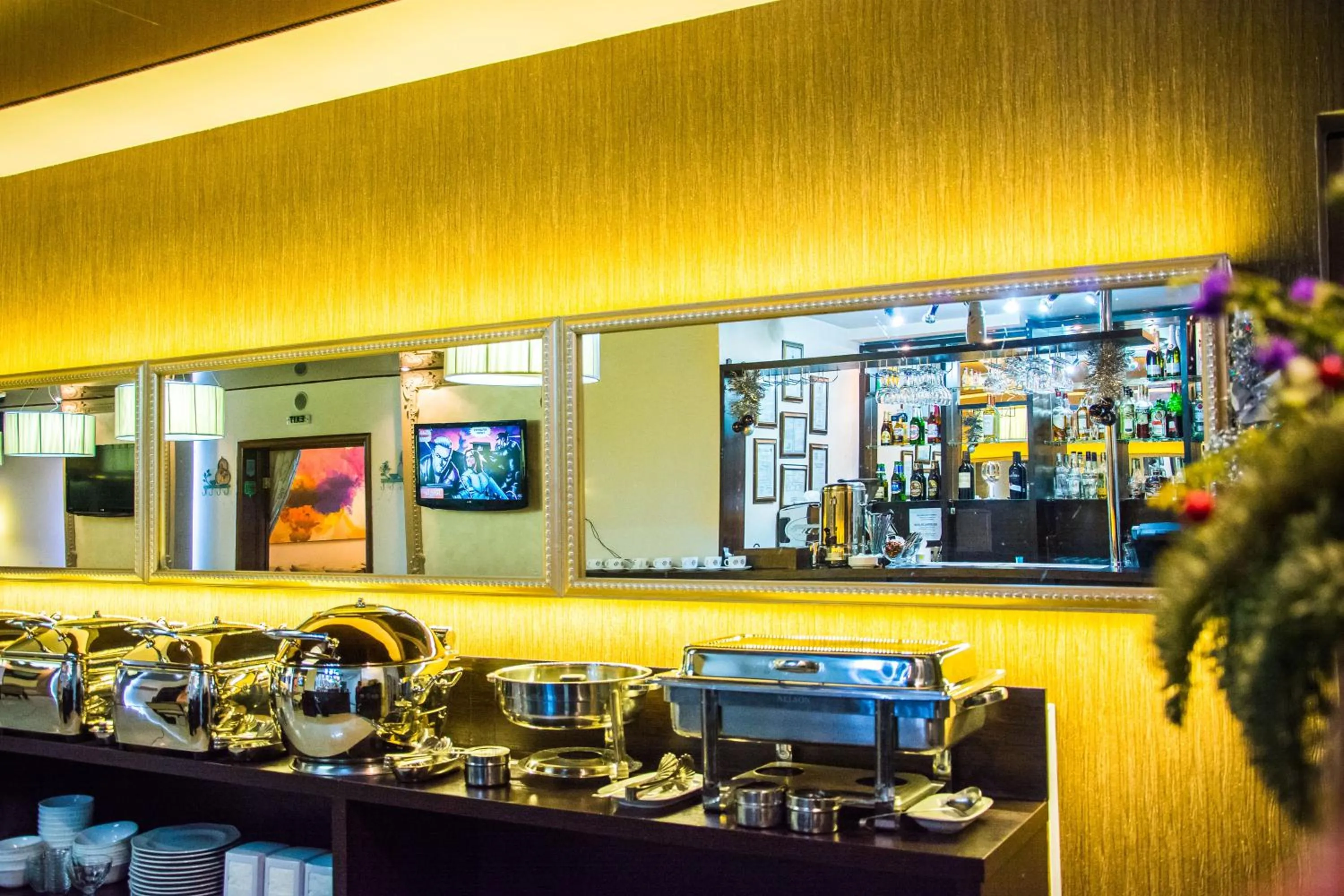 Breakfast in Jumbo Hotel