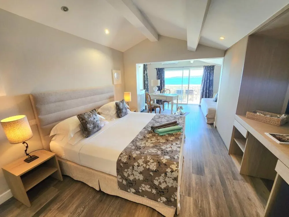 Bed in La Belle Aurore