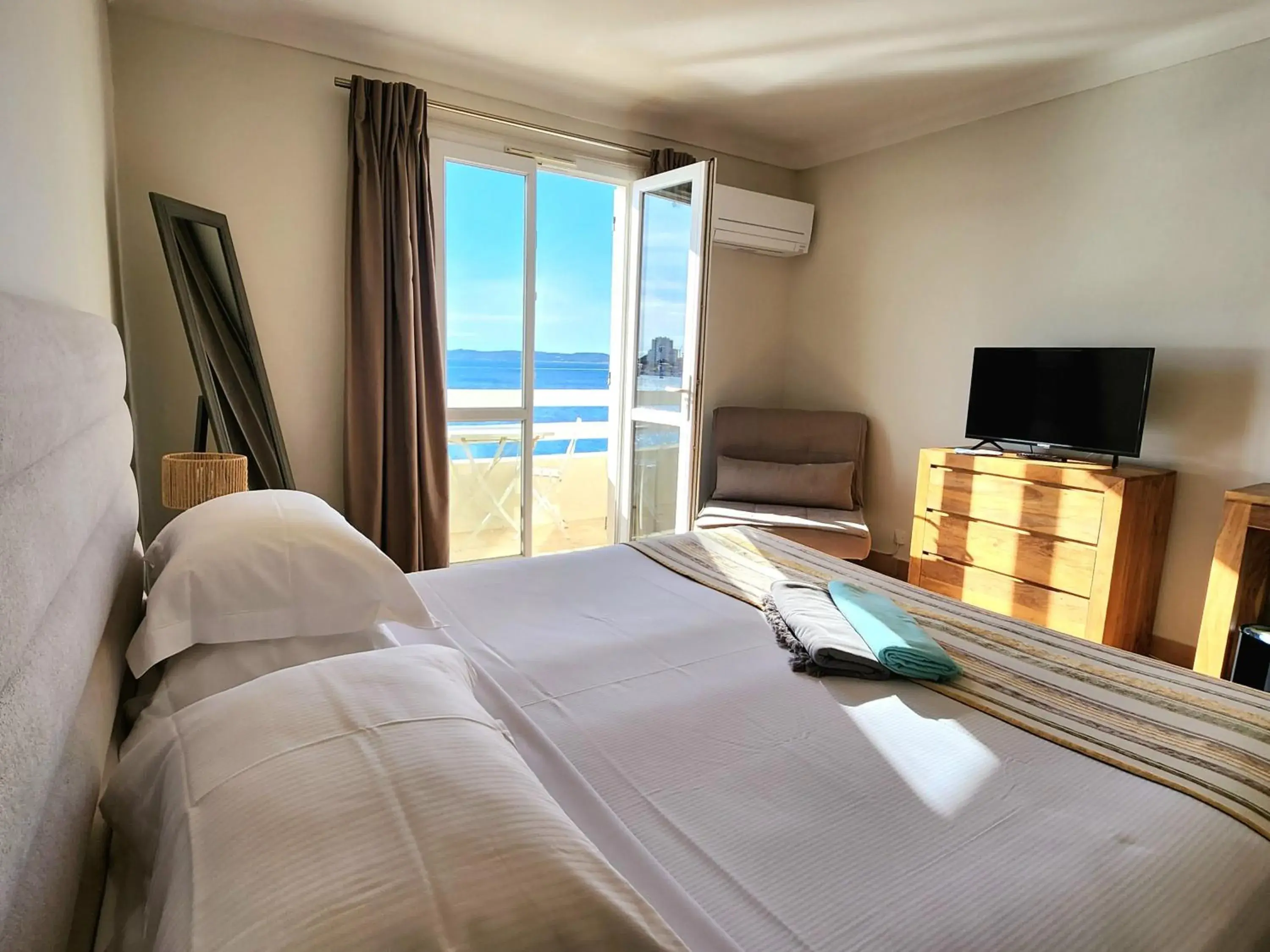 Exclusive Room with Terrace or Balcony and Sea View in La Belle Aurore Exclusive Room with Terrace or Balcony and Sea View in La Belle Aurore