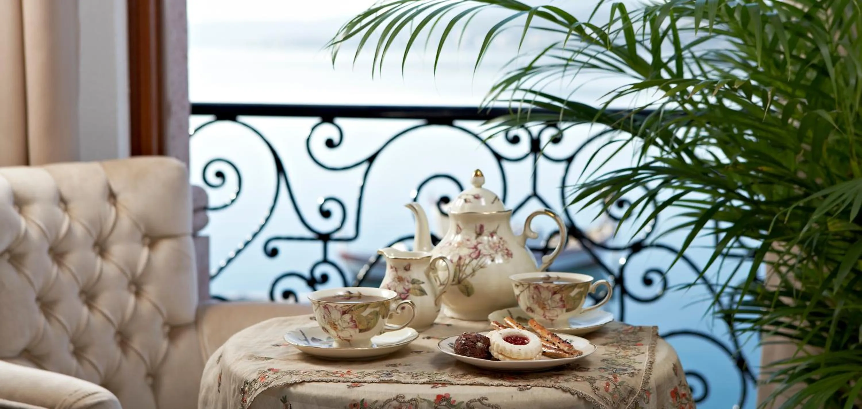 Seating area in Ferahi Evler Ayvalık