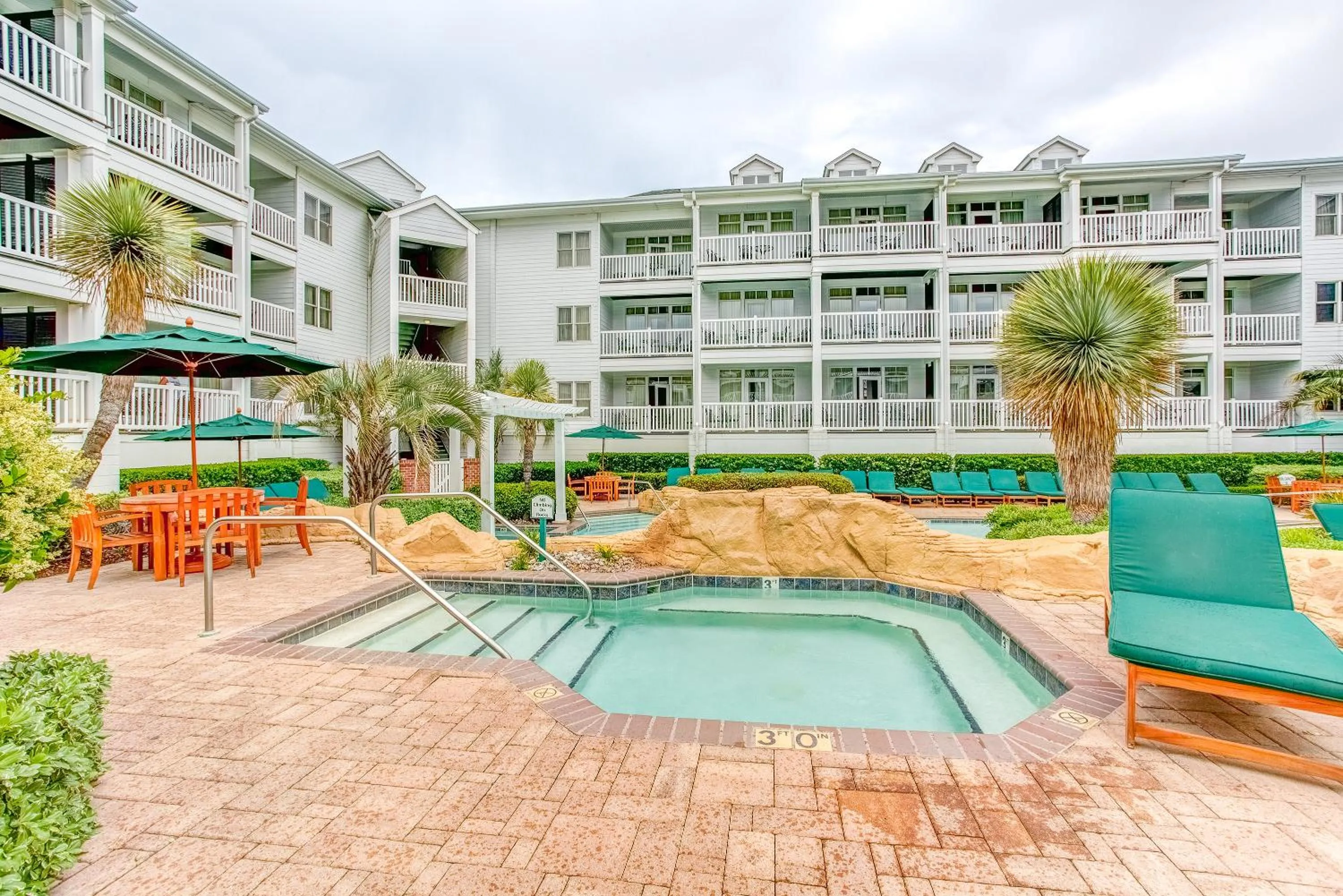 Property building in Turtle Cay Resort