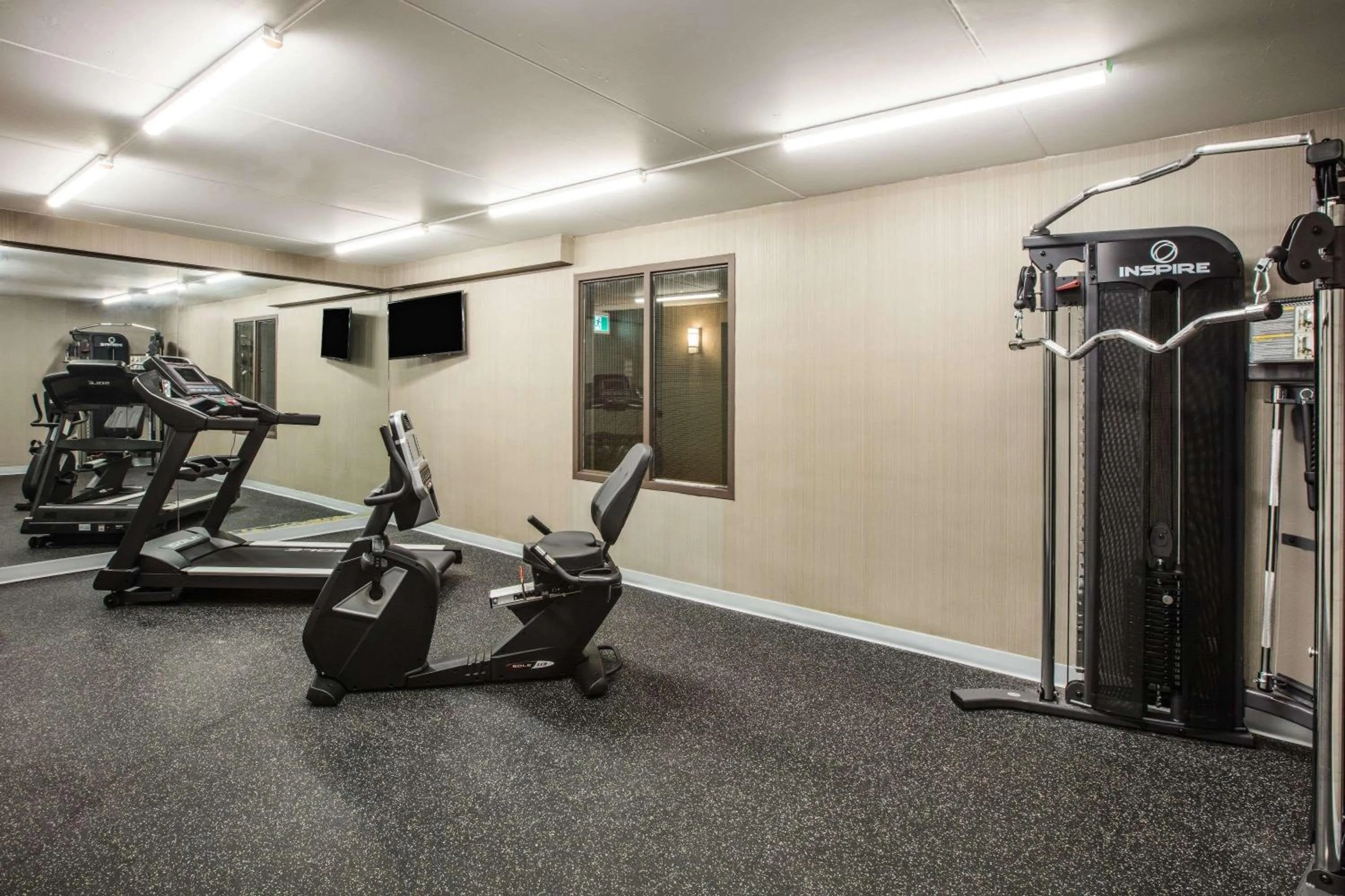 Fitness centre/facilities in Ramada by Wyndham Jackson's Point