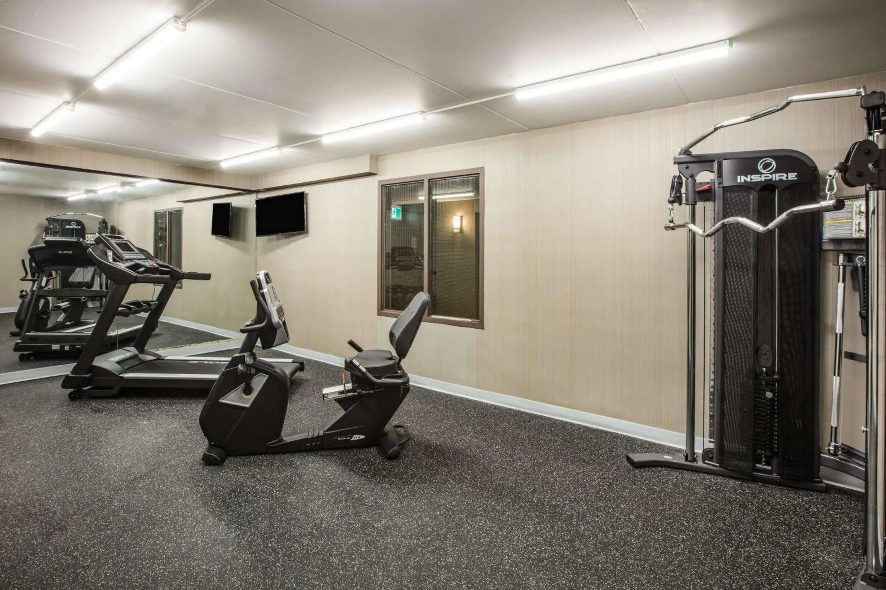 Fitness centre/facilities in Ramada by Wyndham Jackson's Point Fitness centre/facilities in Ramada by Wyndham Jackson's Point