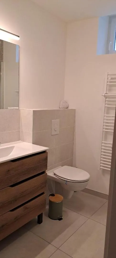 COUR LA DAME chez Béatris et Christophe Janson