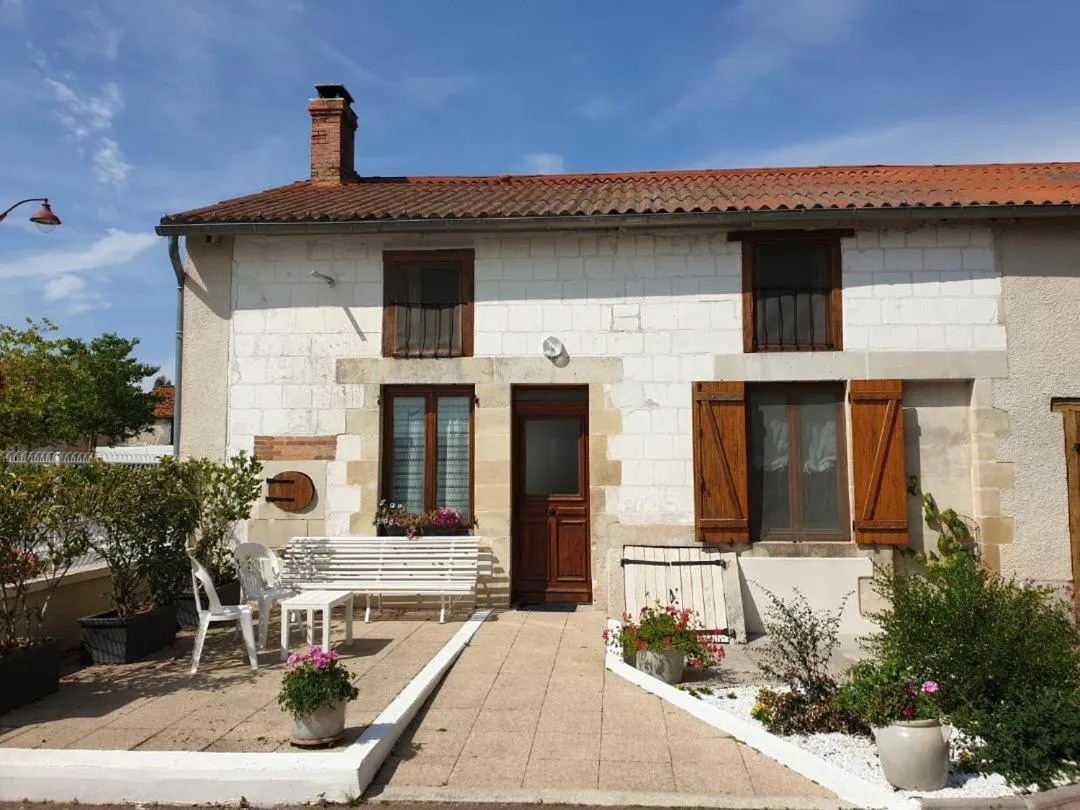 COUR LA DAME chez Béatris et Christophe Janson