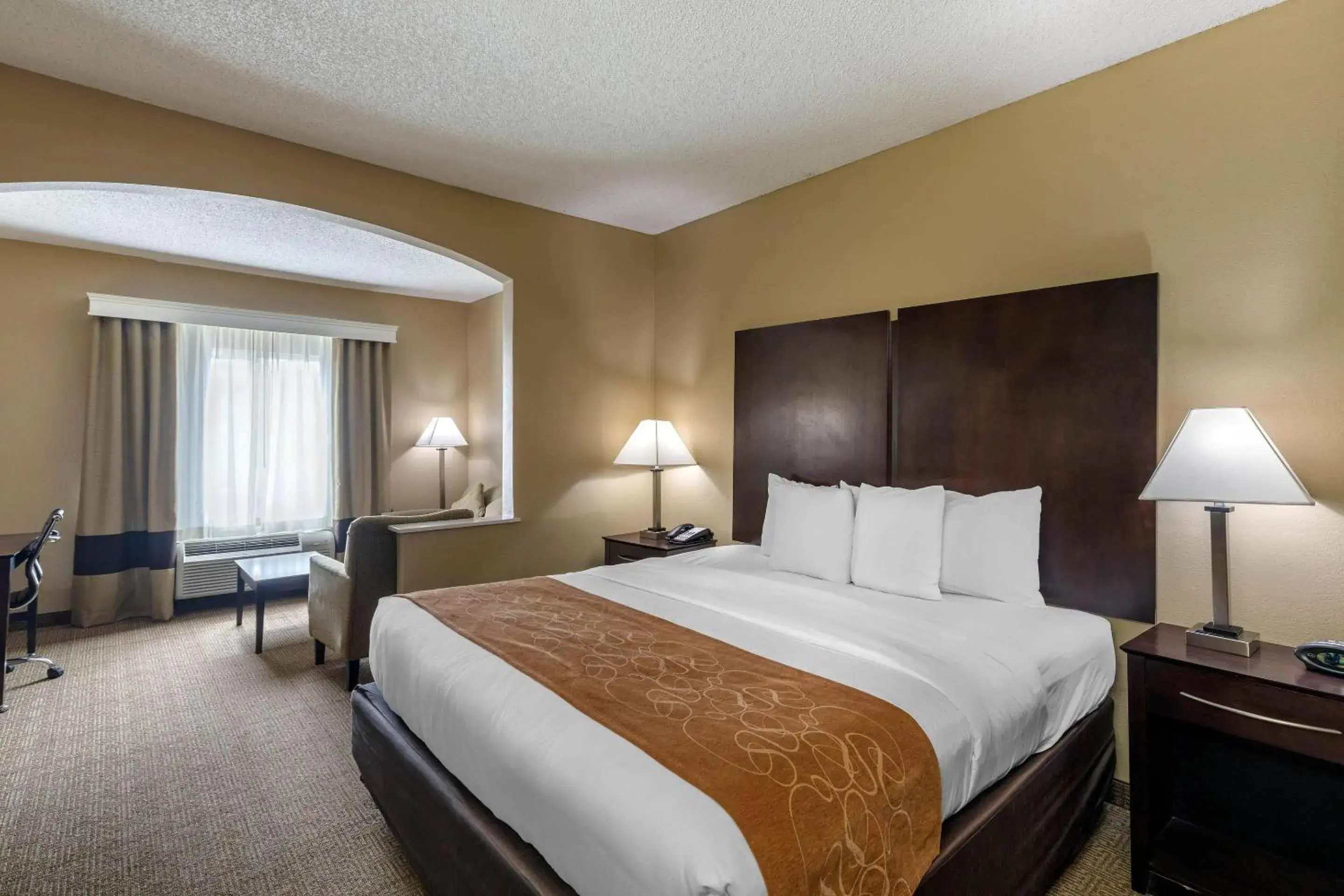 Bedroom, Bed in Comfort Suites The Colony - Plano West Bedroom, Bed in Comfort Suites The Colony - Plano West