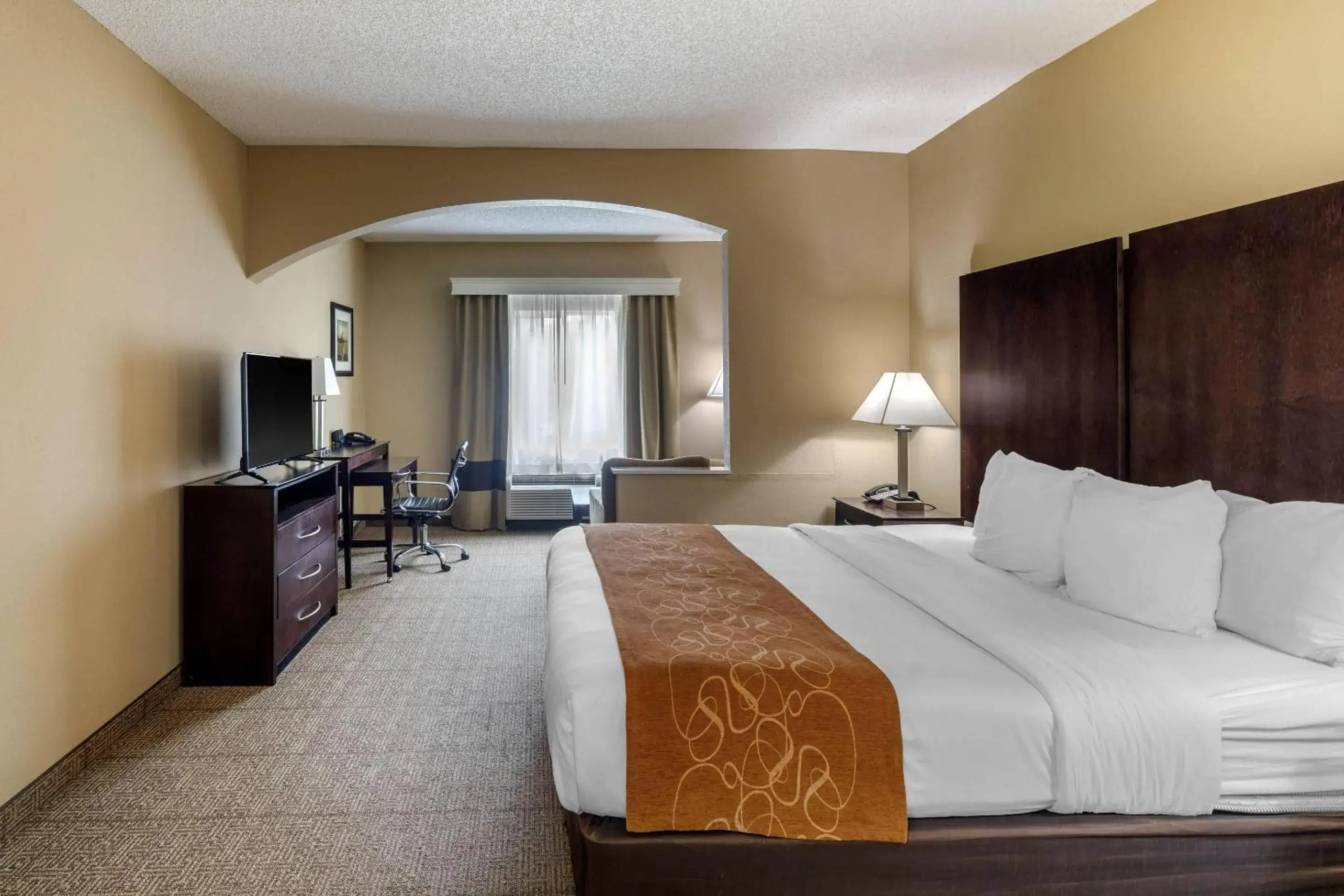 Bedroom, Bed in Comfort Suites The Colony - Plano West Bedroom, Bed in Comfort Suites The Colony - Plano West