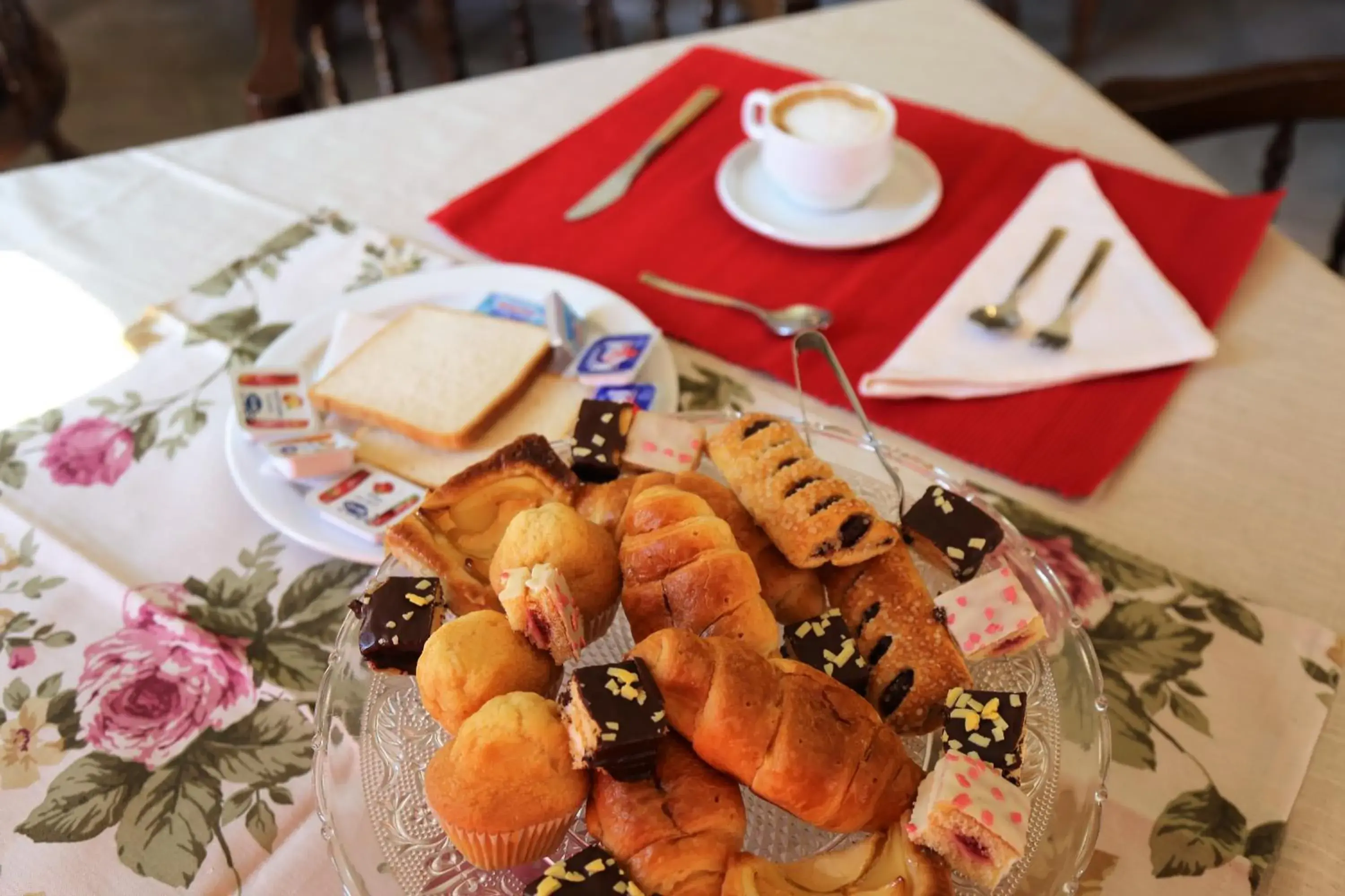 Restaurant/places to eat in Arcos de Montemar Restaurant/places to eat in Arcos de Montemar