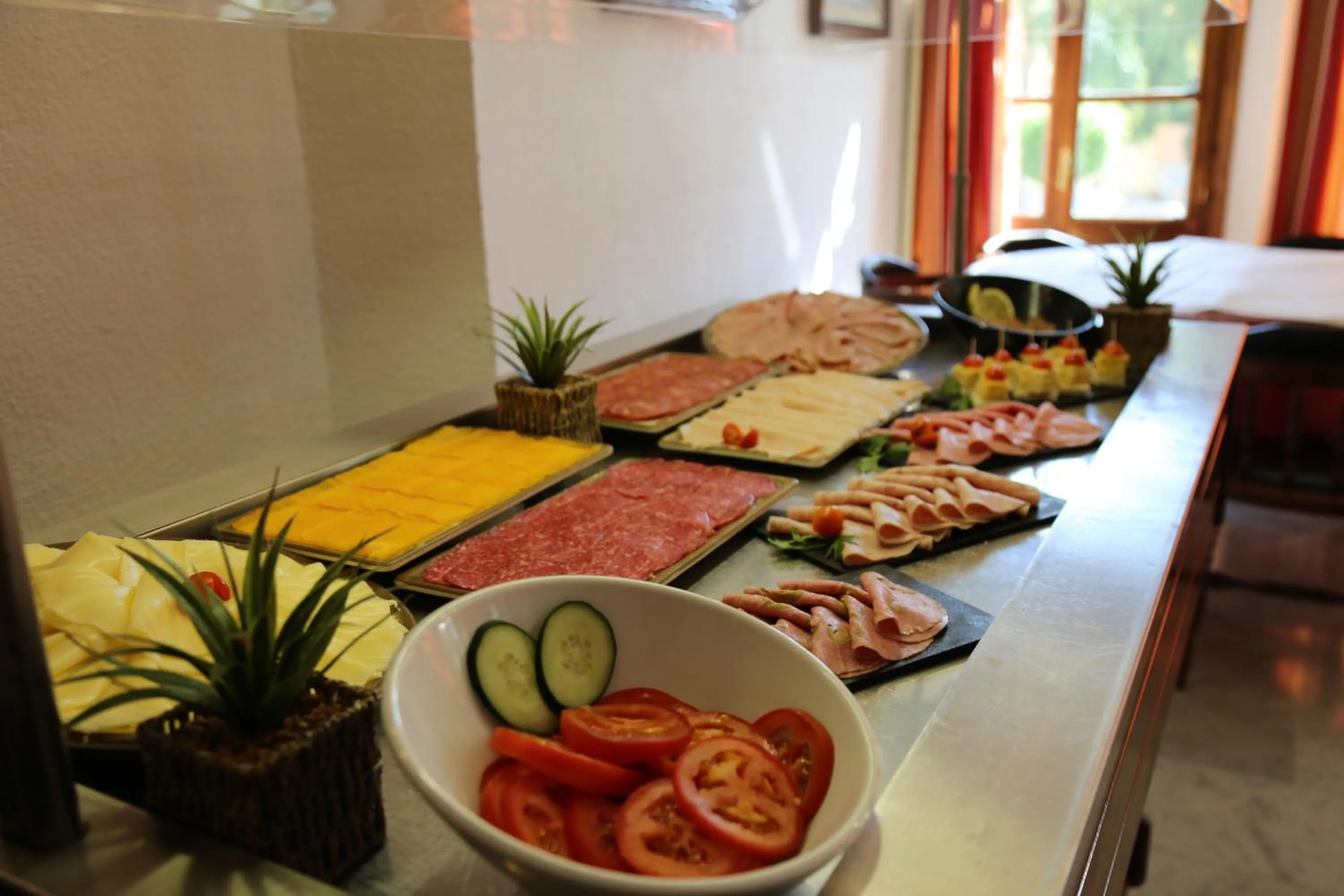 Buffet breakfast in Arcos de Montemar