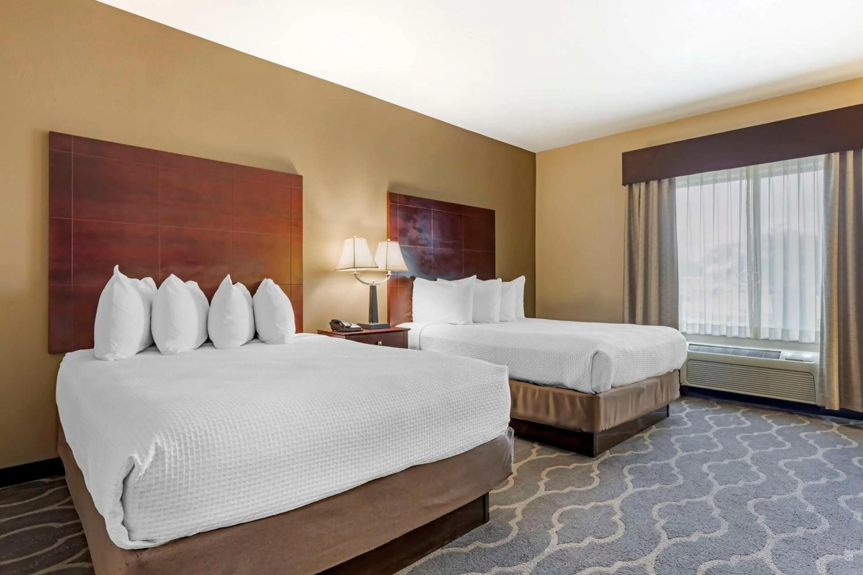 Bedroom, Bed in Best Western Plus Burleson Inn & Suites