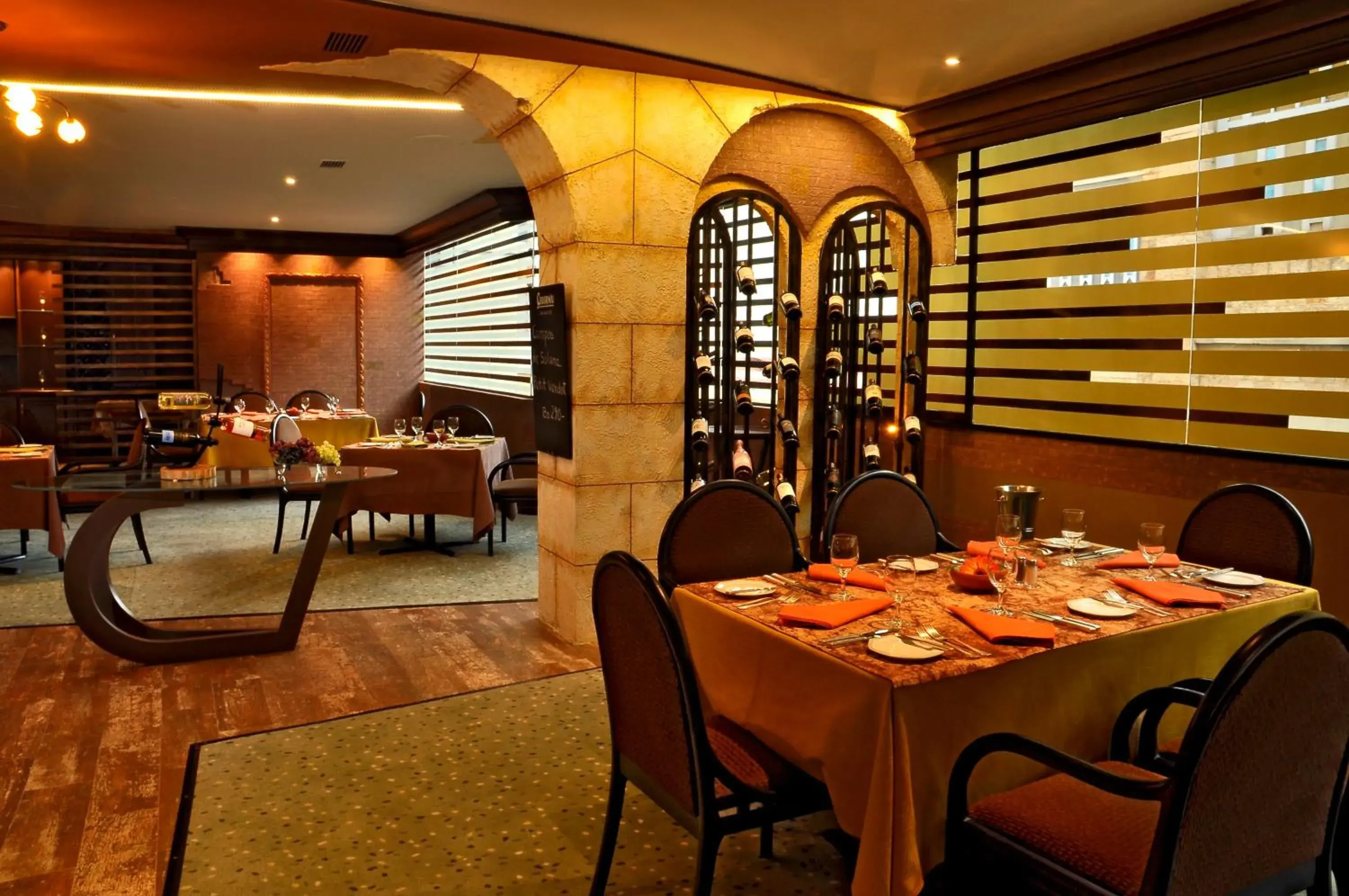 Restaurant/places to eat in Hotel Europa Restaurant/places to eat in Hotel Europa