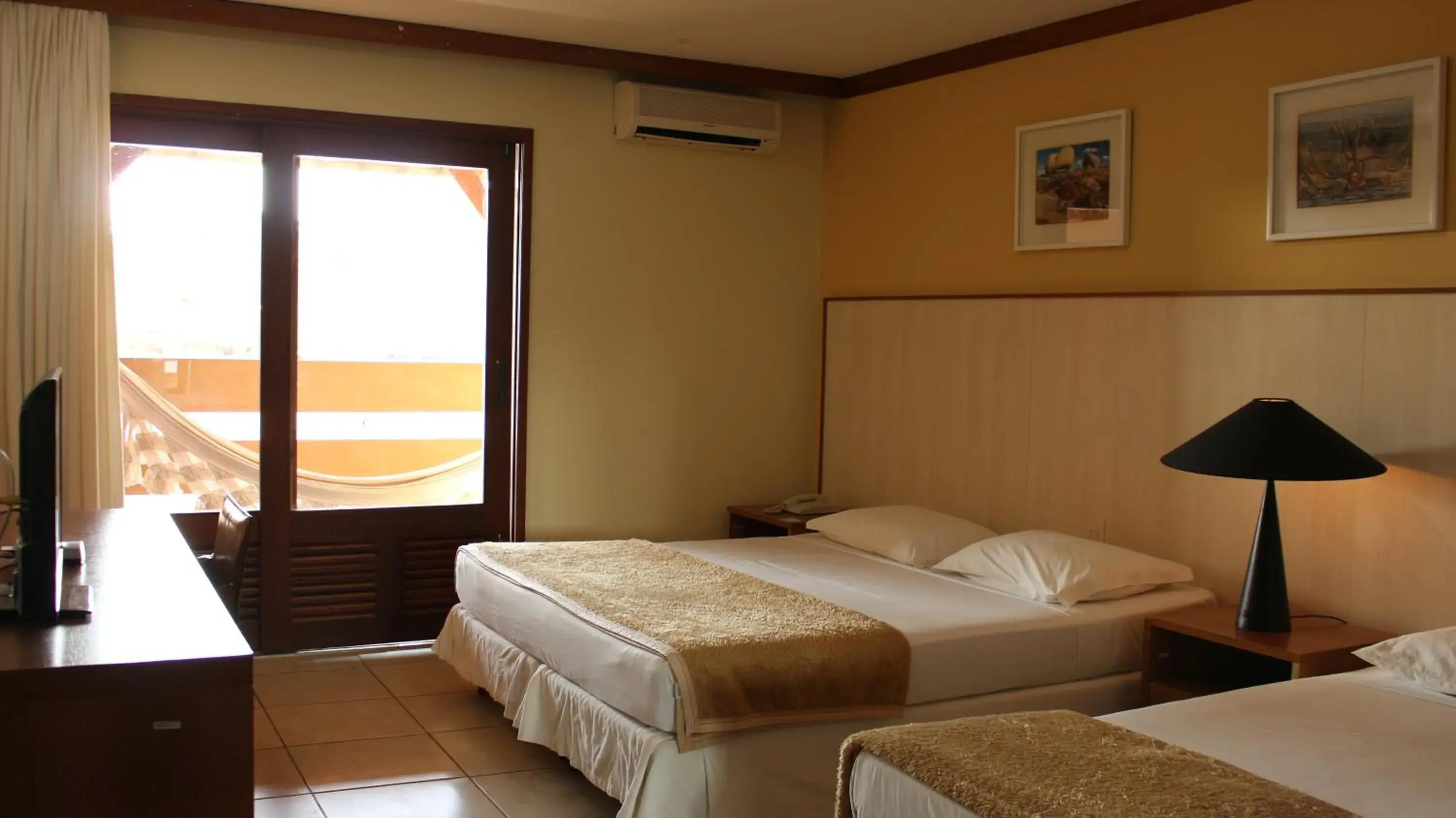 Photo of the whole room, Bed in Garden Hotel Photo of the whole room, Bed in Garden Hotel