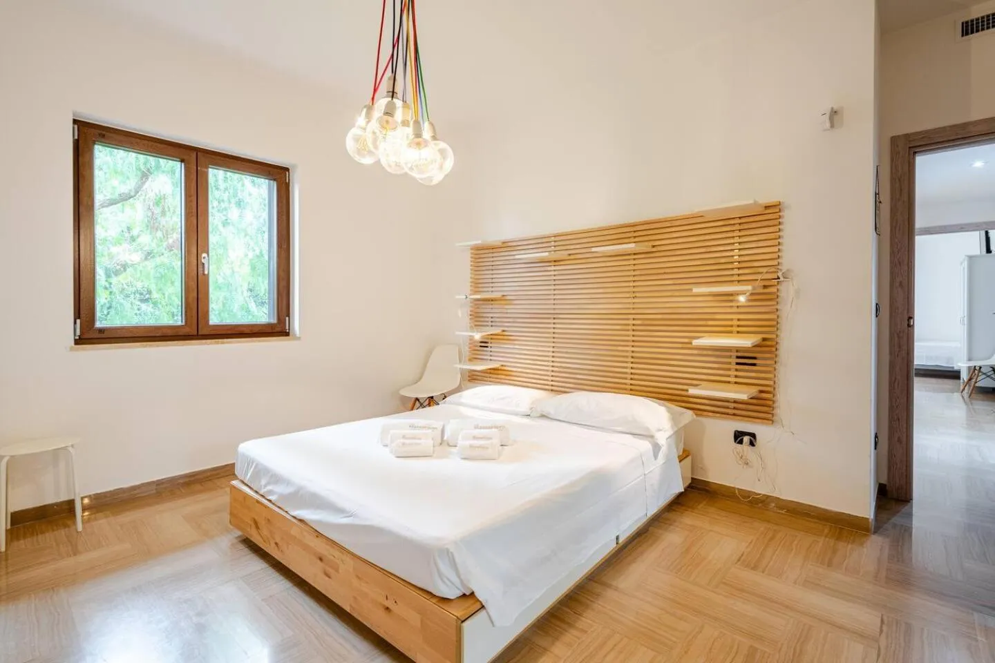 Bedroom, Bed in Massaroom