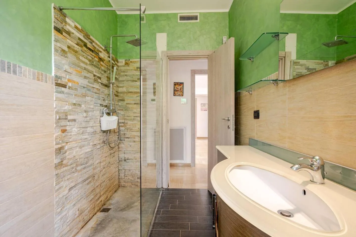 Bathroom in Massaroom