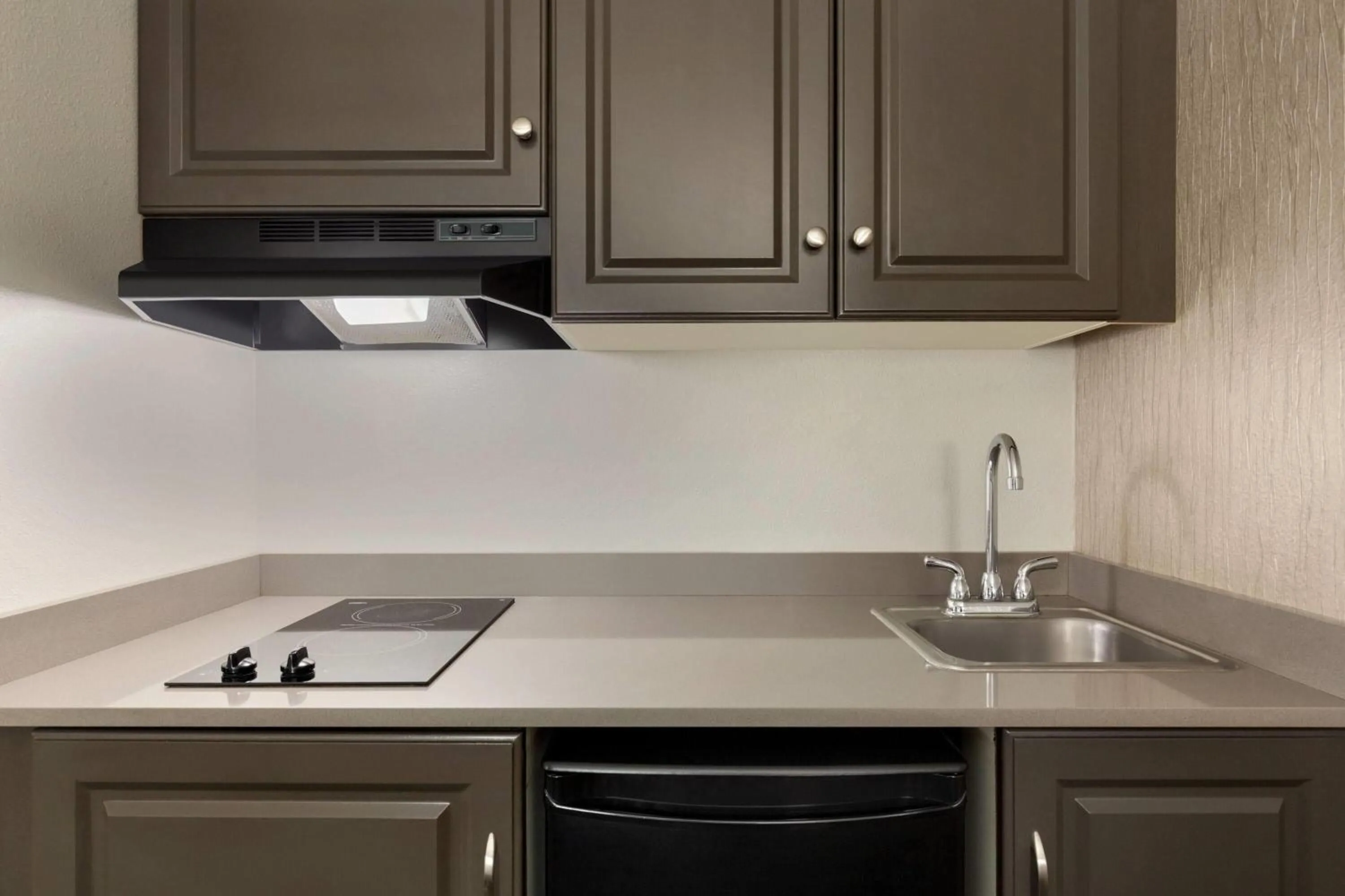 Photo of the whole room in La Quinta by Wyndham Fairbanks Airport