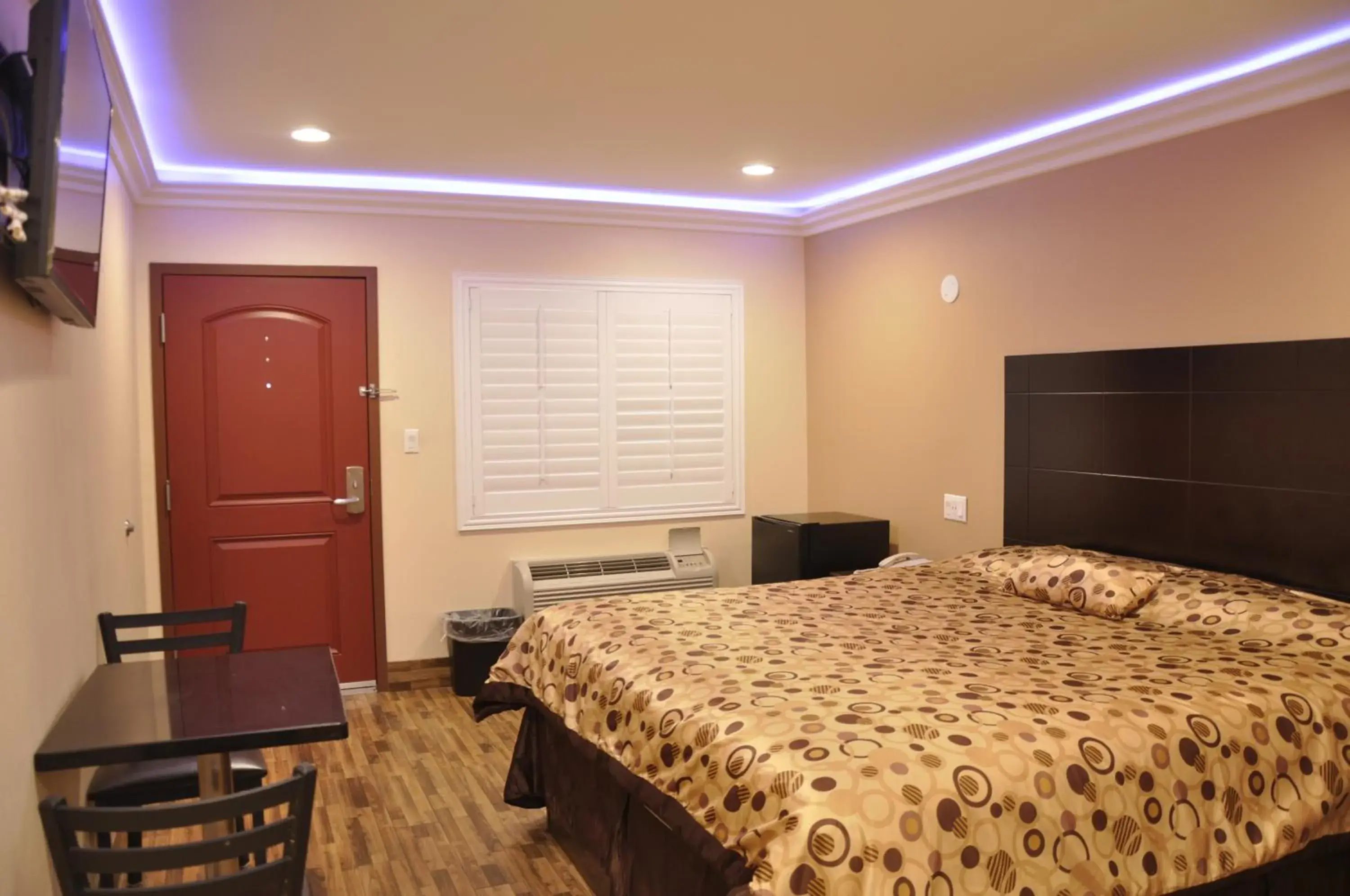 Superior King Room in Sun Light Motel Superior King Room in Sun Light Motel