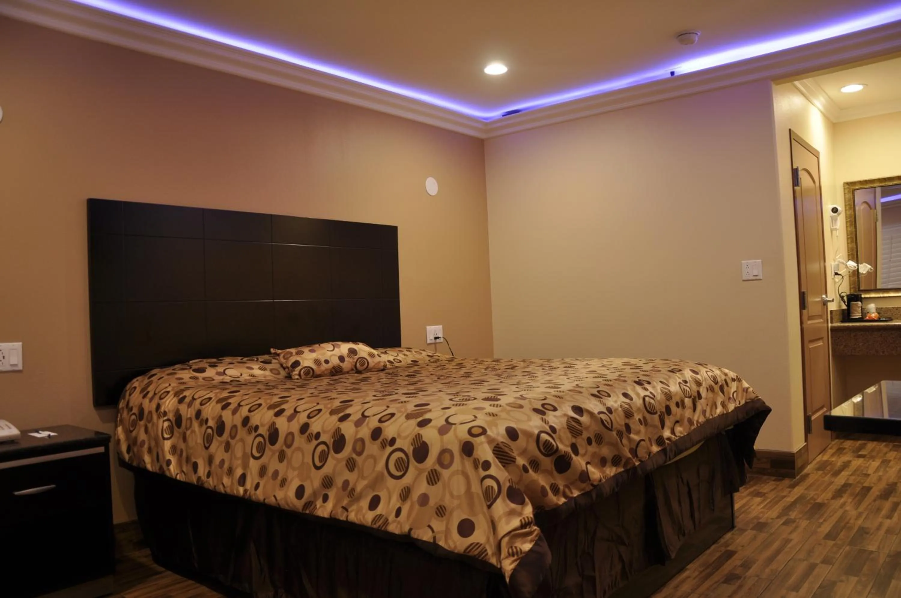 Bed in Sun Light Motel