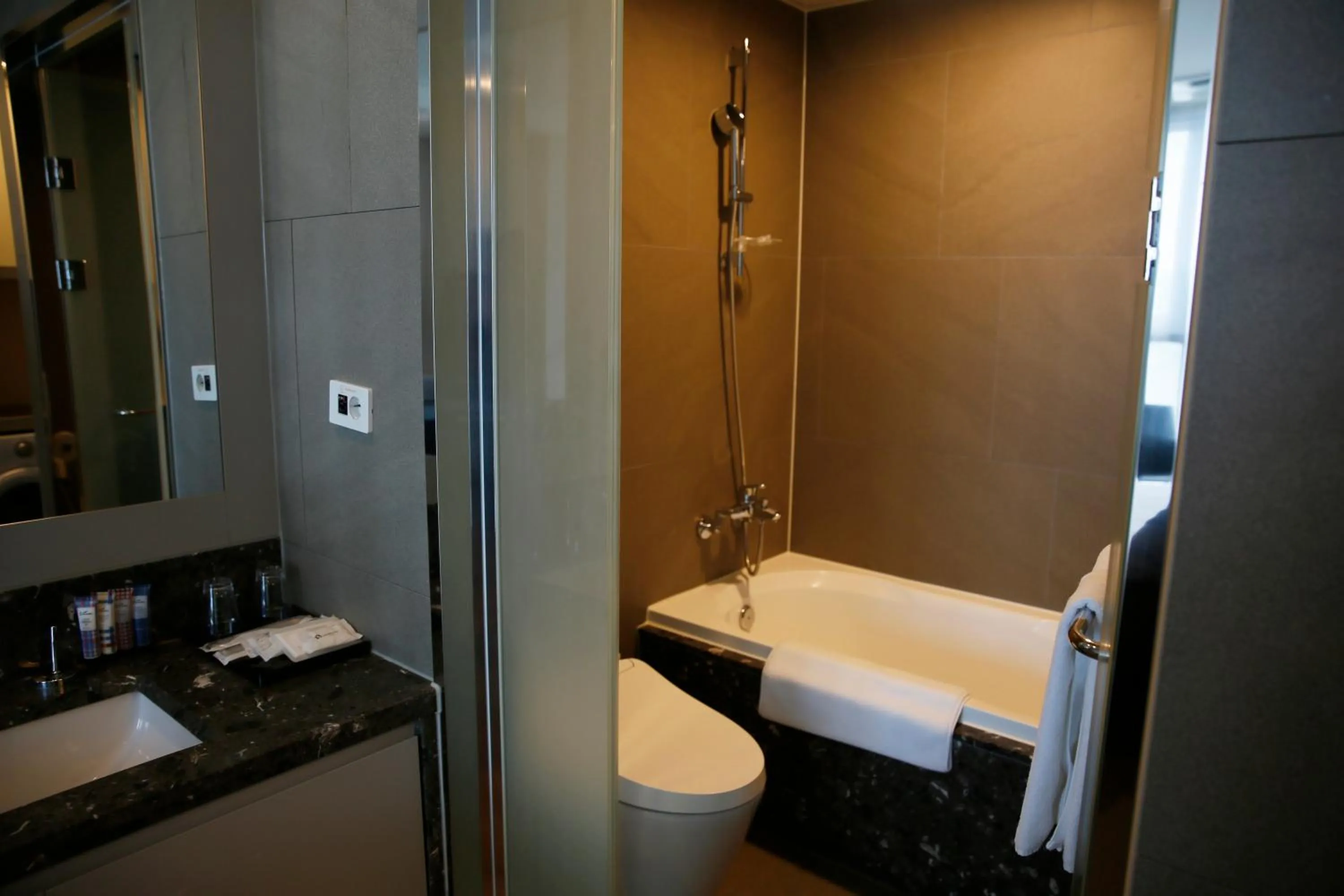 J One Hotel Cheongju