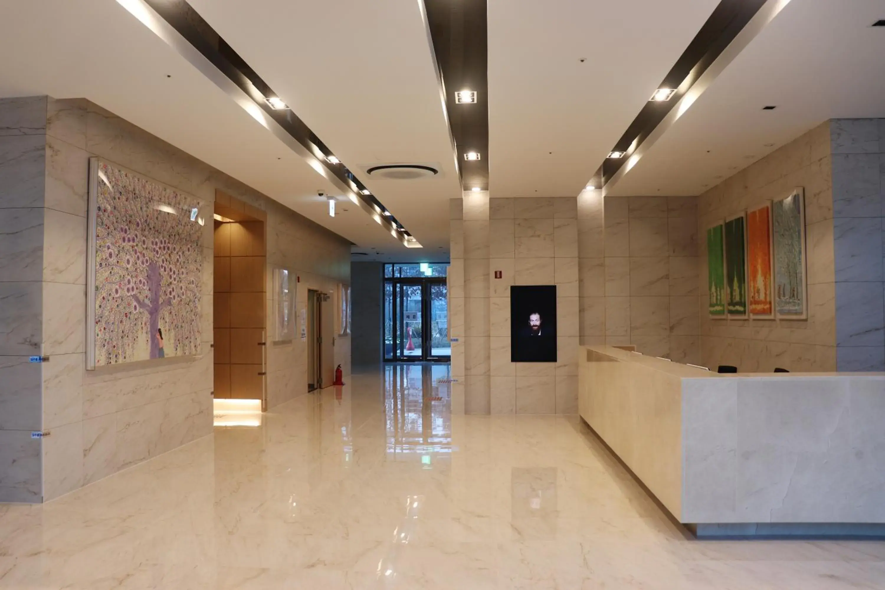Lobby or reception in J One Hotel Cheongju Lobby or reception in J One Hotel Cheongju