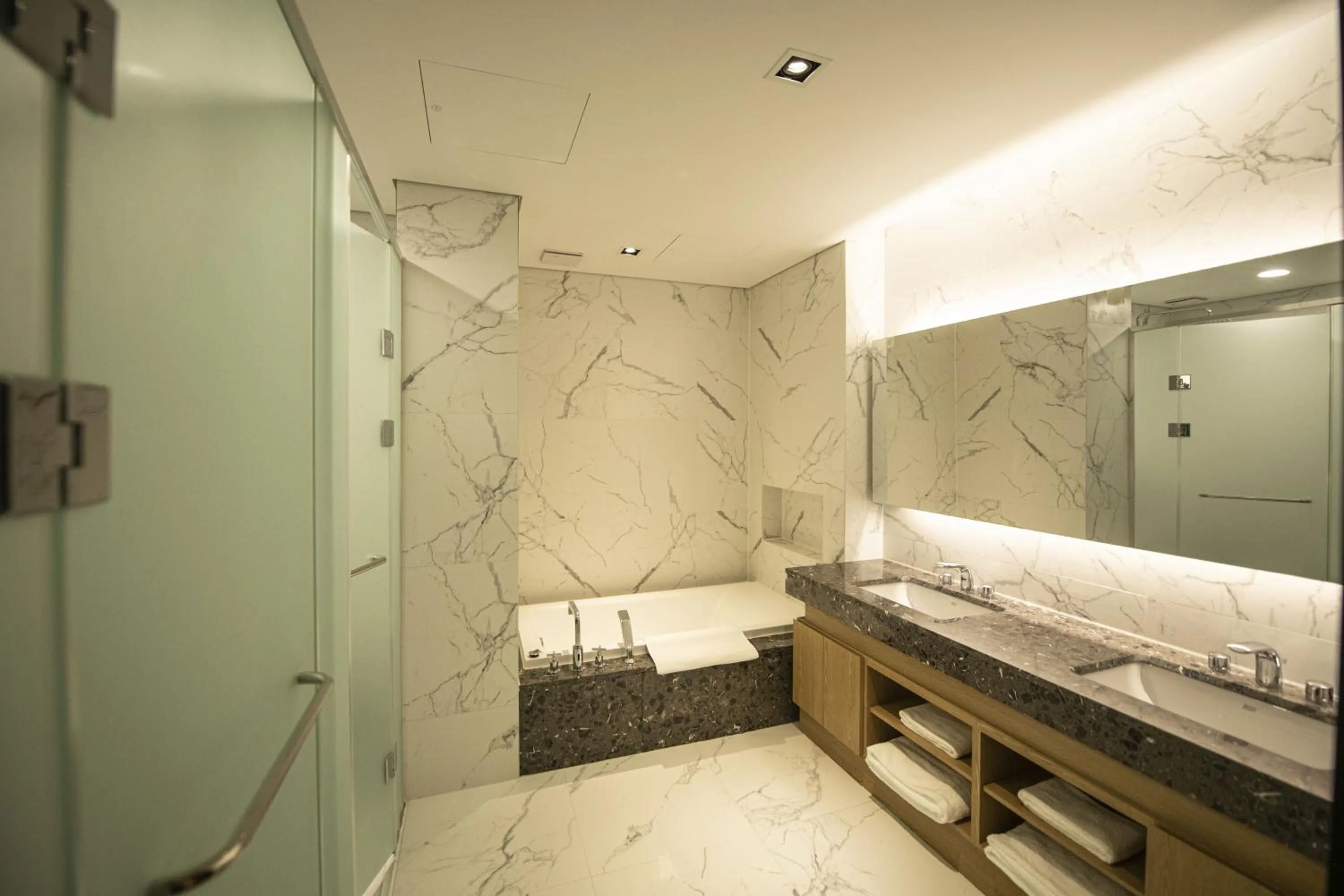 J One Hotel Cheongju