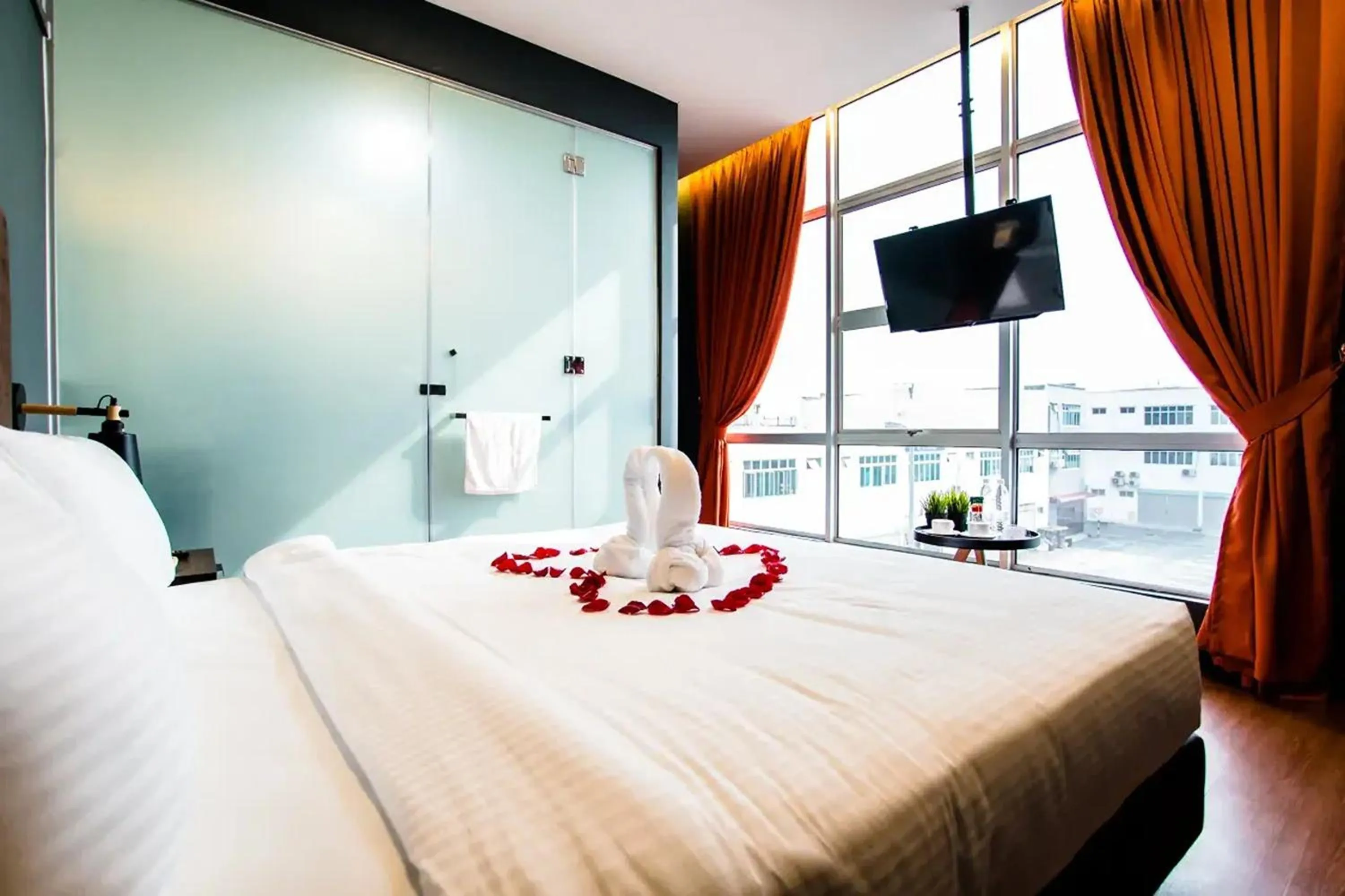 Bed in Jenjarom Boutique Hotel