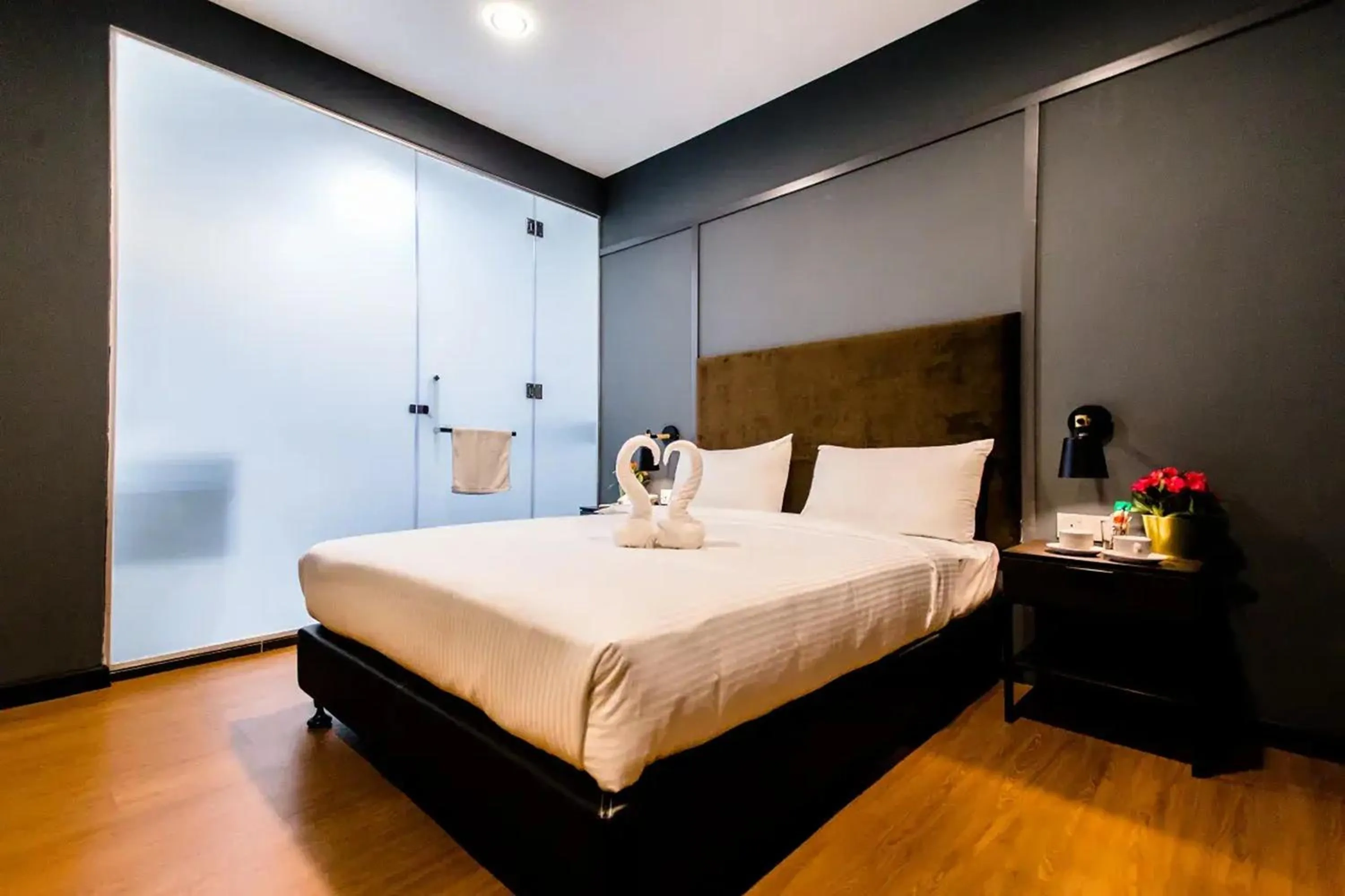 Bed in Jenjarom Boutique Hotel