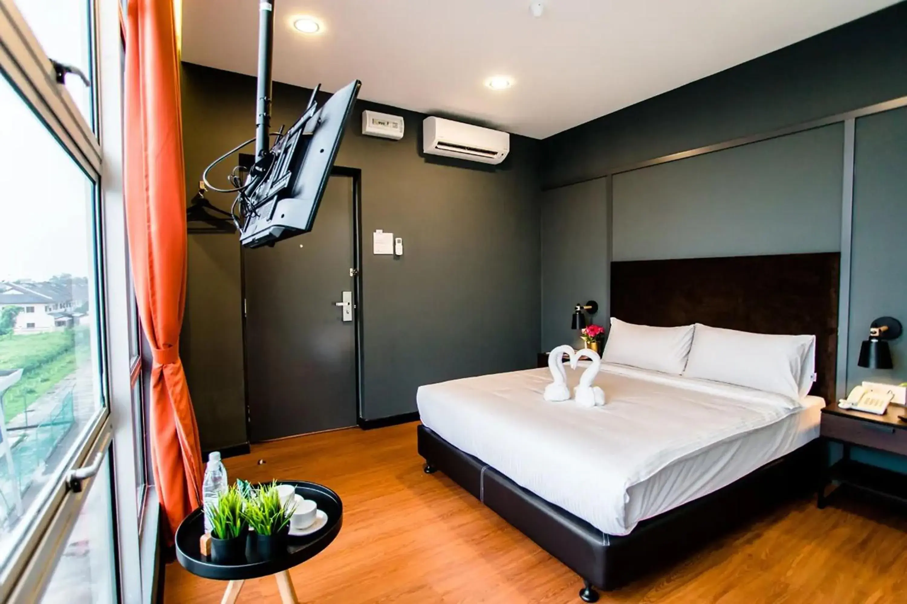 Executive Queen Room in Jenjarom Boutique Hotel Executive Queen Room in Jenjarom Boutique Hotel