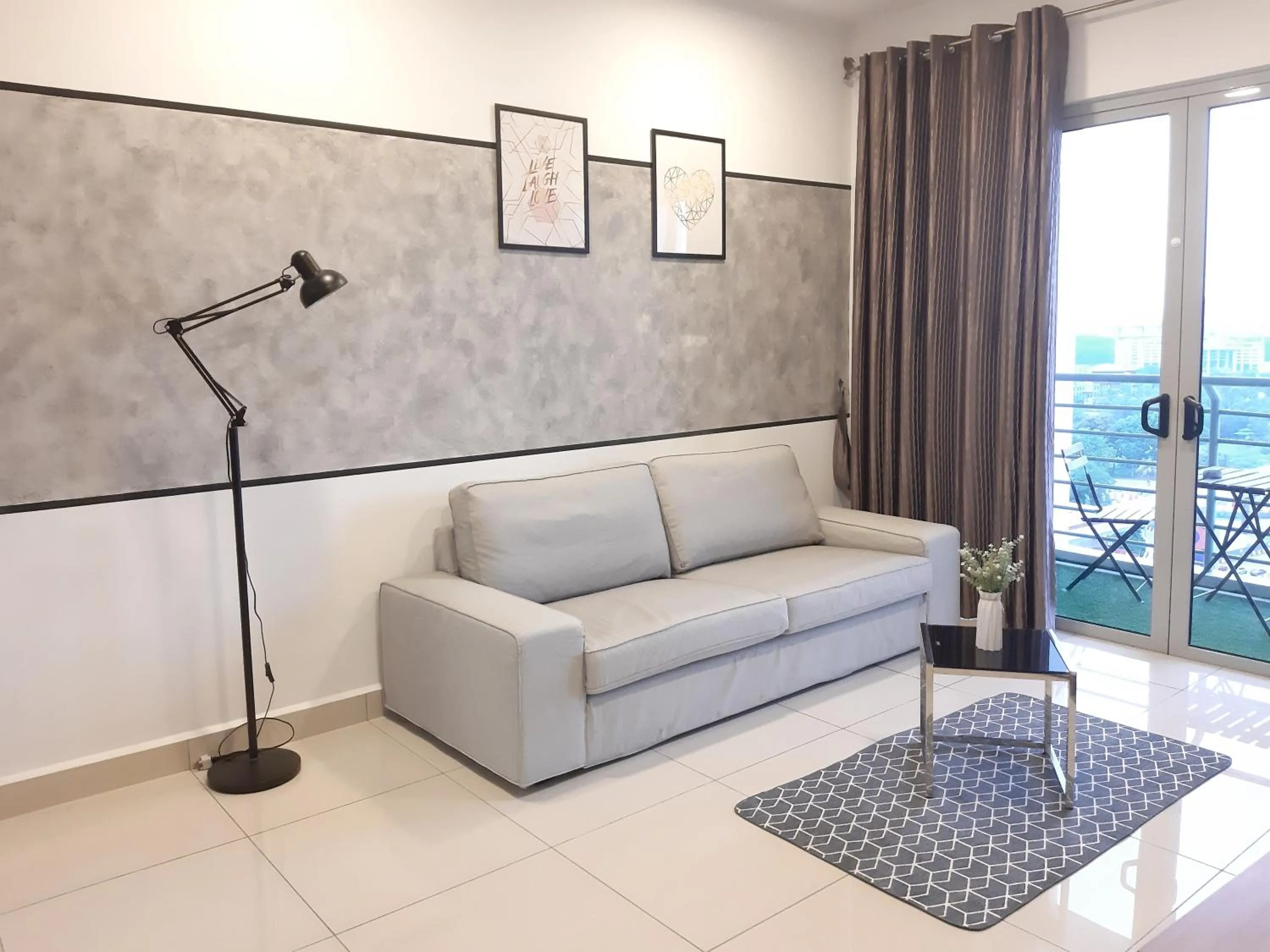 Residensi Flora