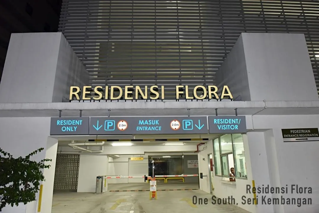 Facade/entrance in Residensi Flora
