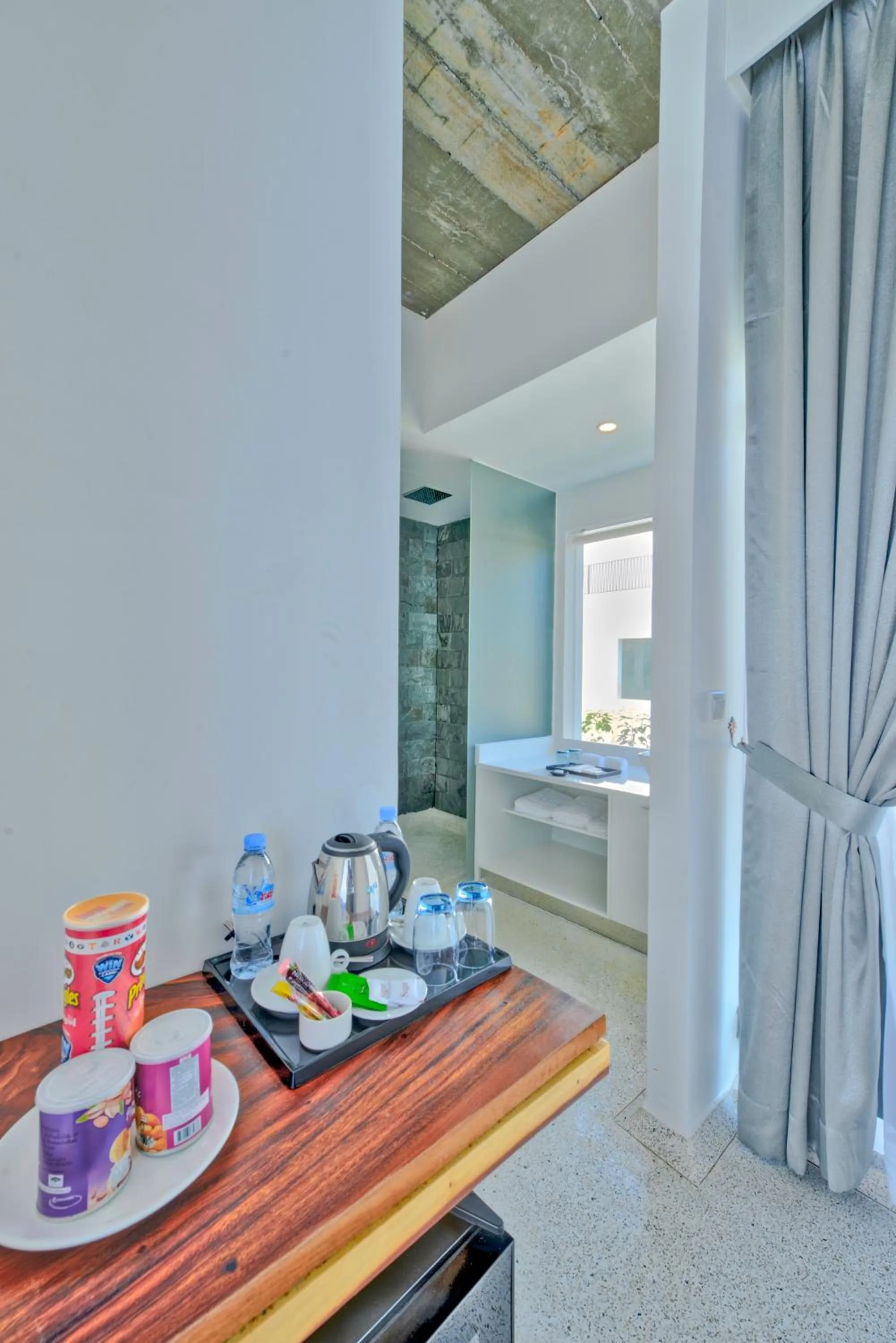 Coffee/tea facilities in Chan Boutique