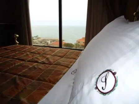 Sea view, Bed in Siena Hotel