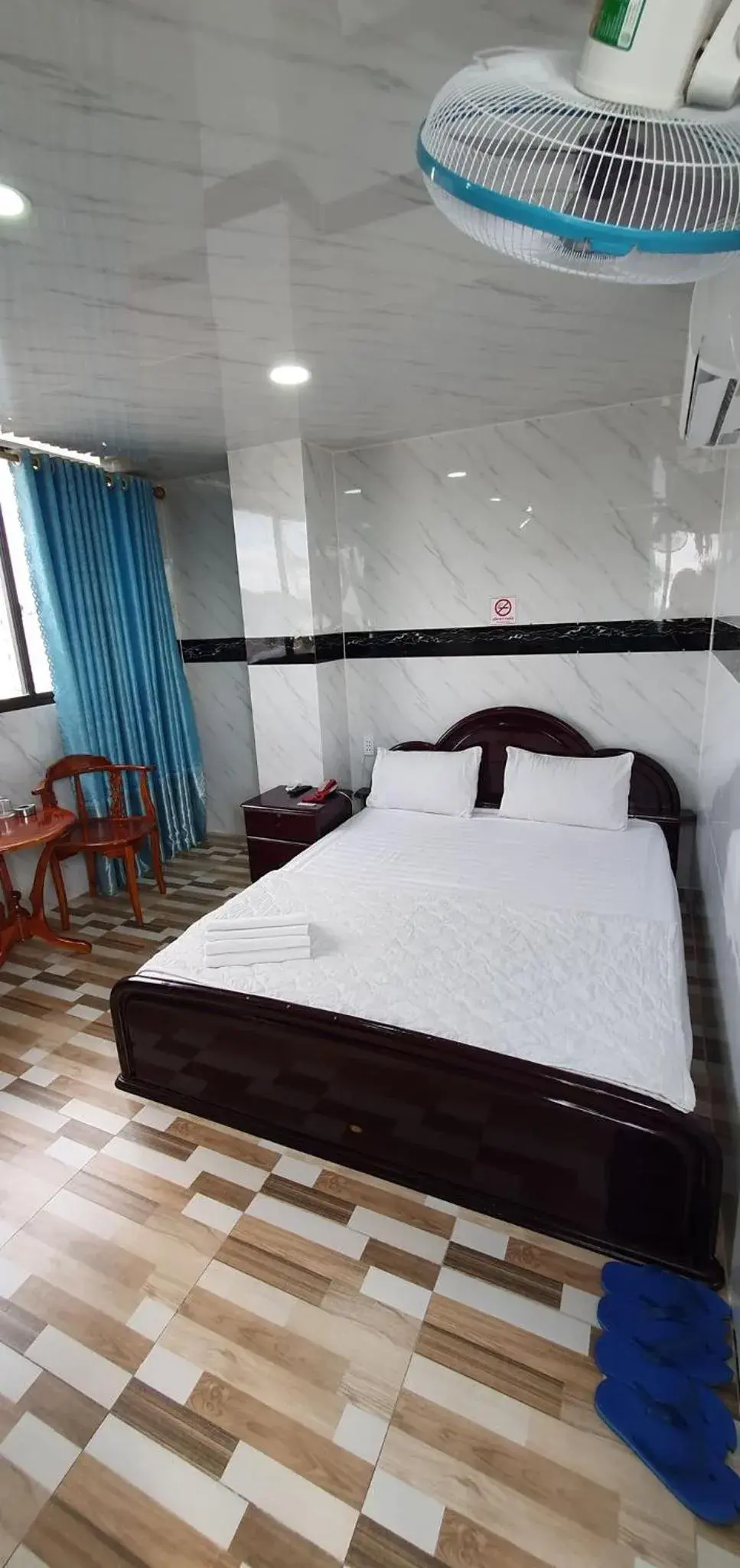 Living room, Bed in Thanh Lan Hotel Living room, Bed in Thanh Lan Hotel