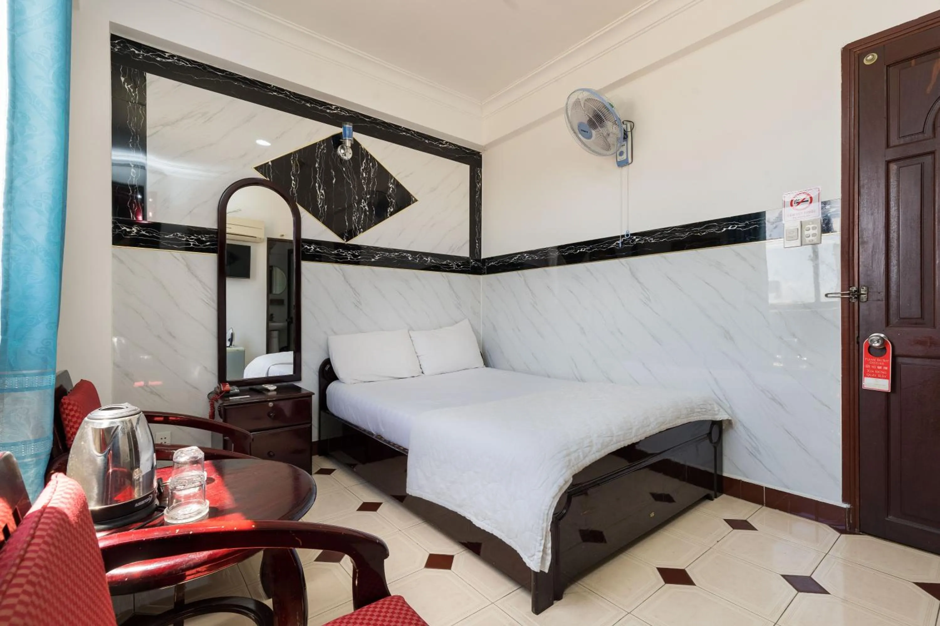 Photo of the whole room, Bed in Thanh Lan Hotel