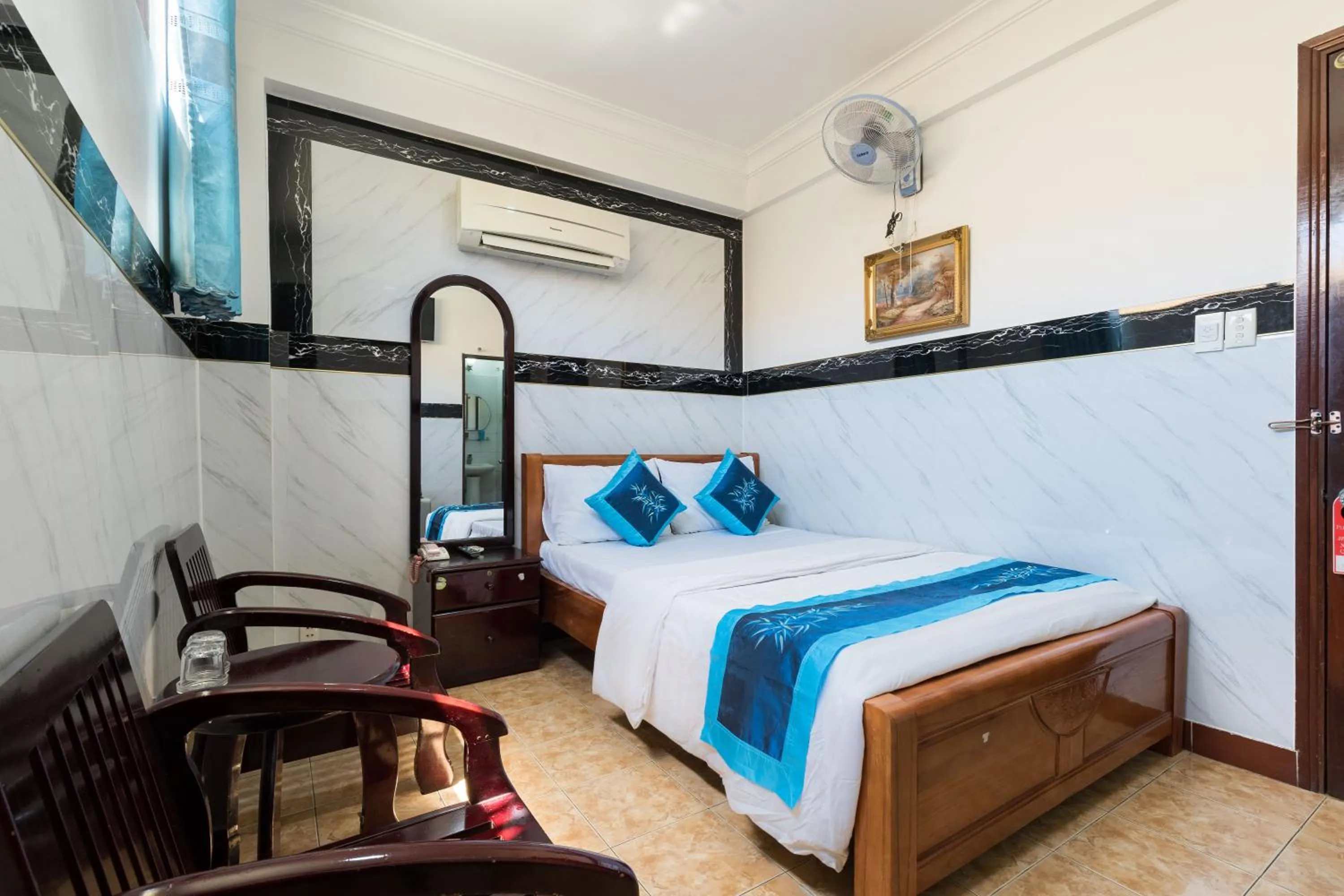 Photo of the whole room, Bed in Thanh Lan Hotel