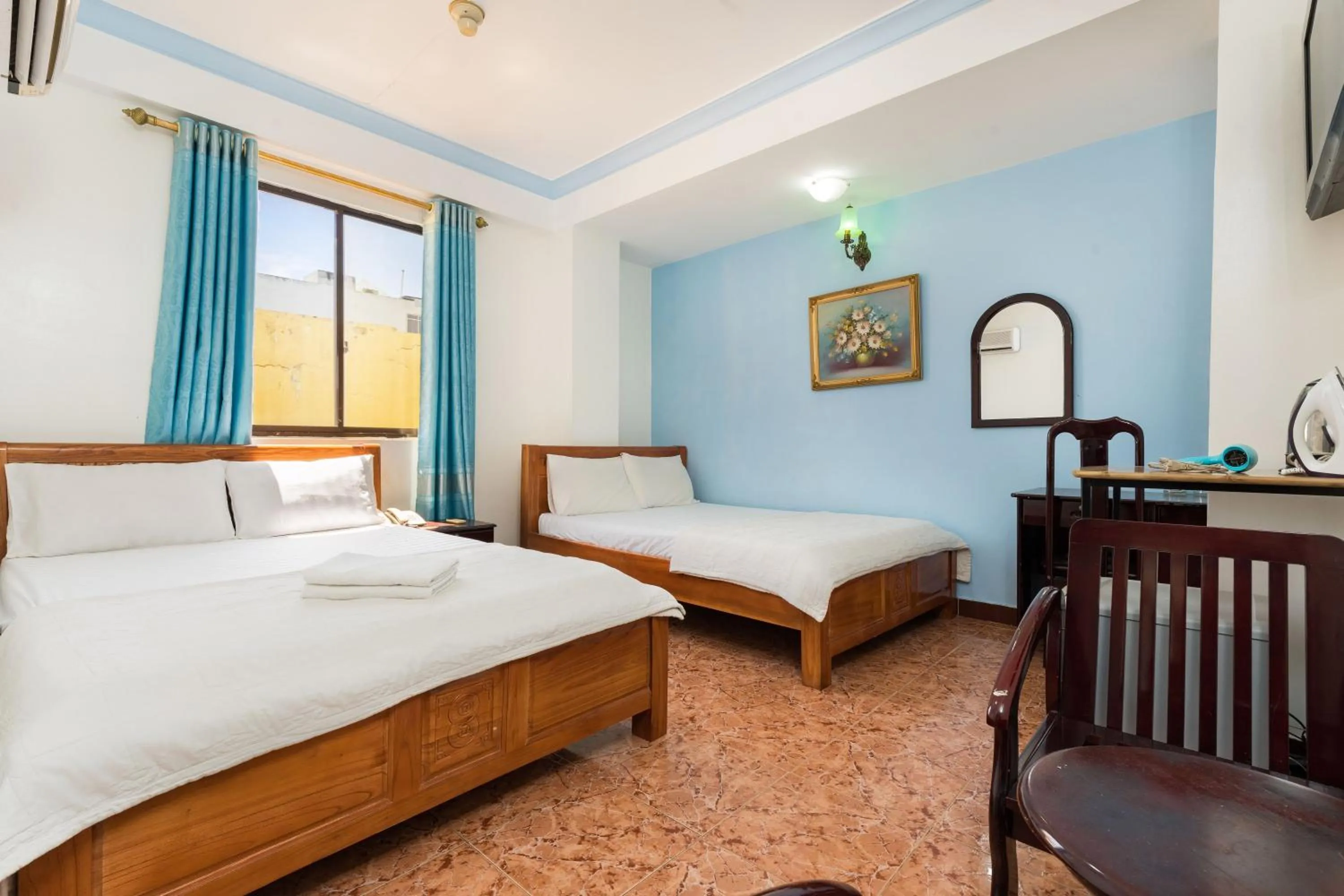 Photo of the whole room, Bed in Thanh Lan Hotel