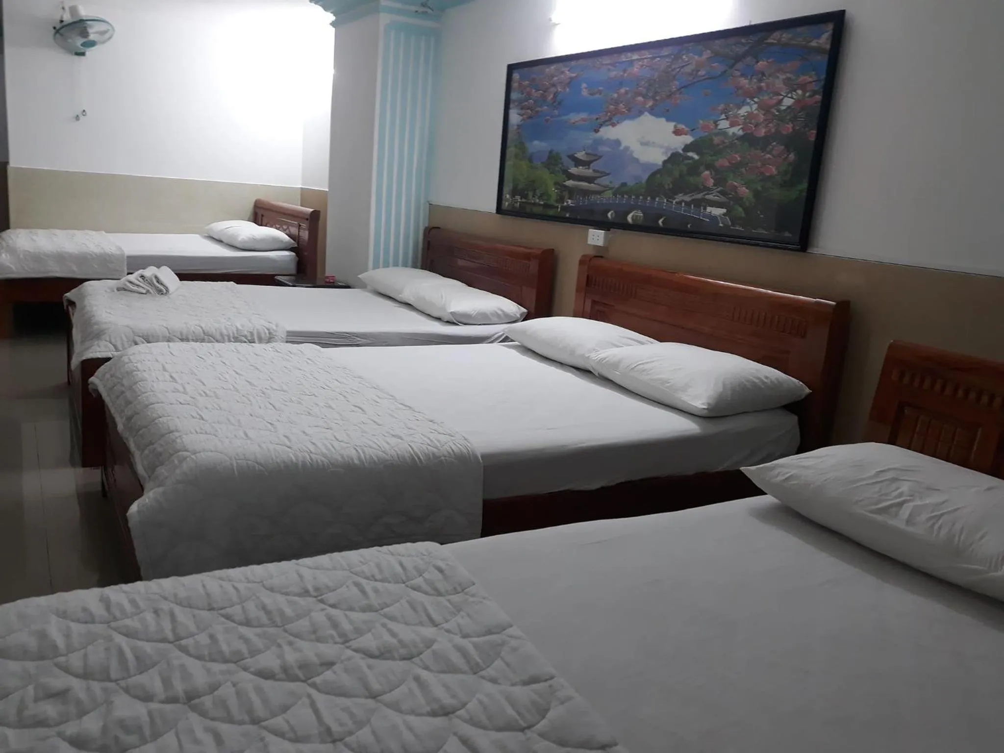 Photo of the whole room, Bed in Thanh Lan Hotel