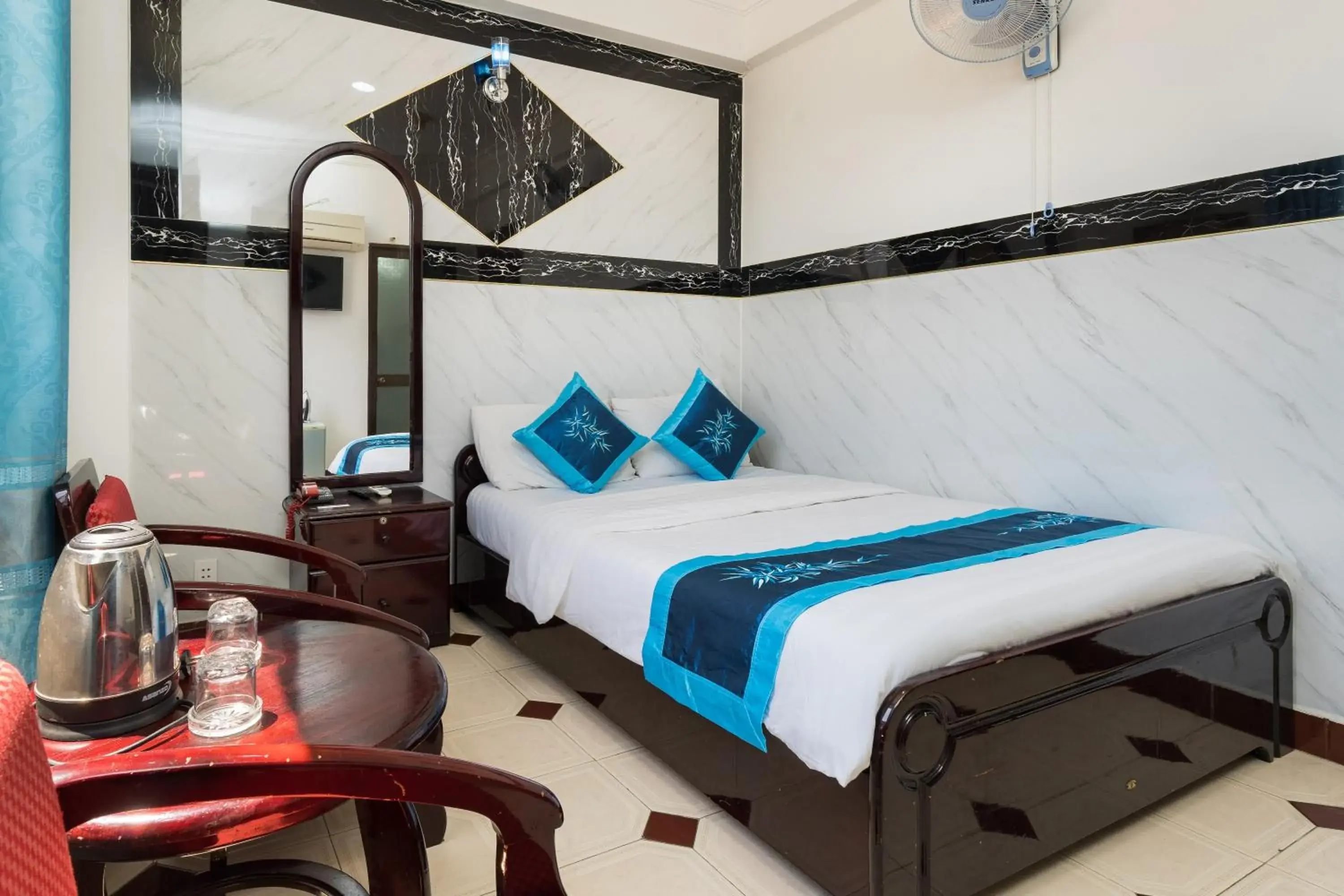 Photo of the whole room, Bed in Thanh Lan Hotel Photo of the whole room, Bed in Thanh Lan Hotel