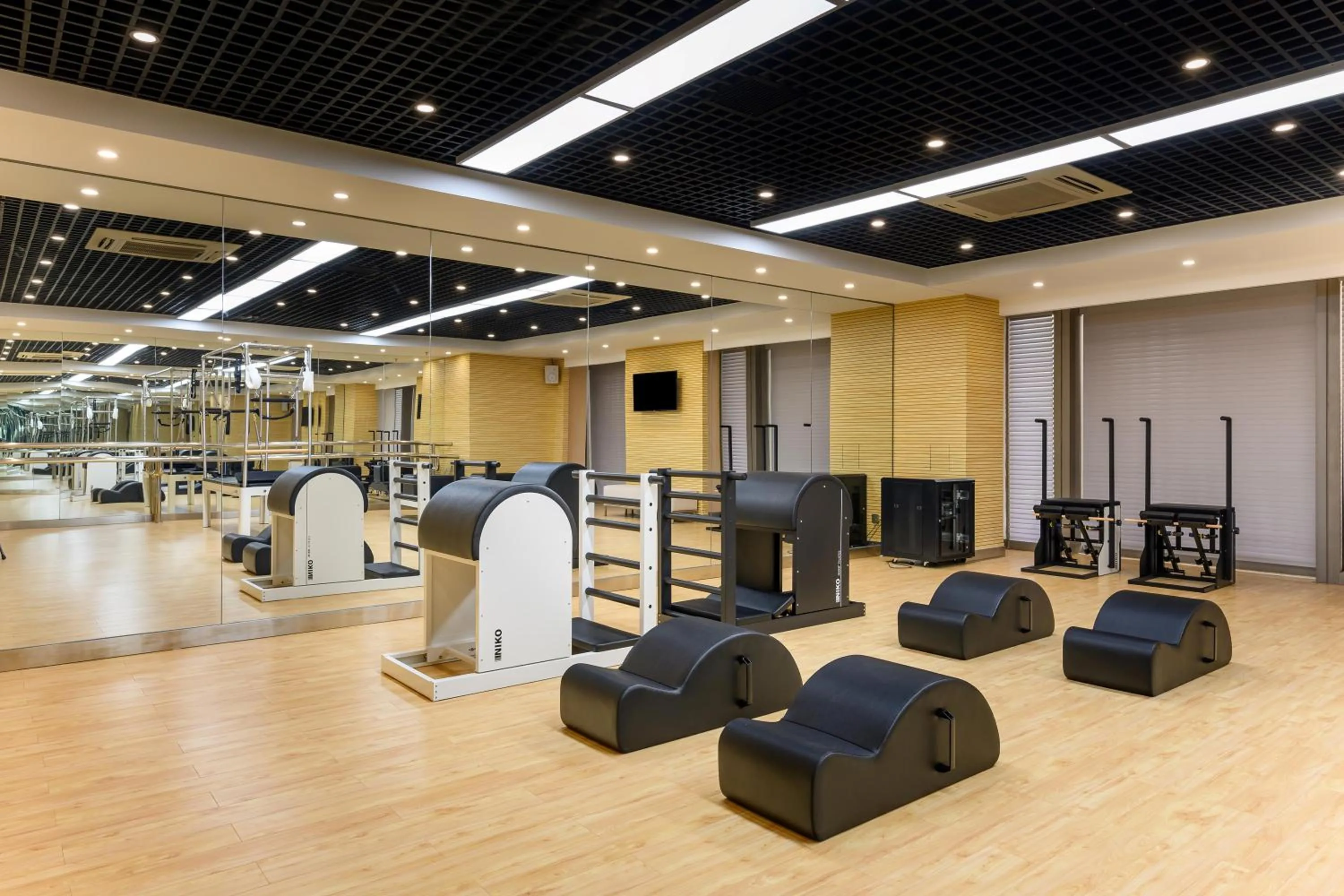 Fitness centre/facilities in Howard Johnson Tropical Garden Plaza Kunming